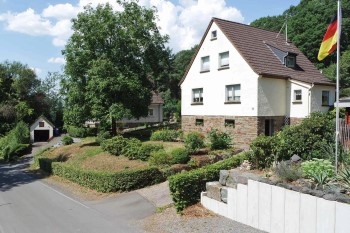 126 2-164 - Mittelhof: Gepflegtes 50er Jahre-Haus in Naturlage
