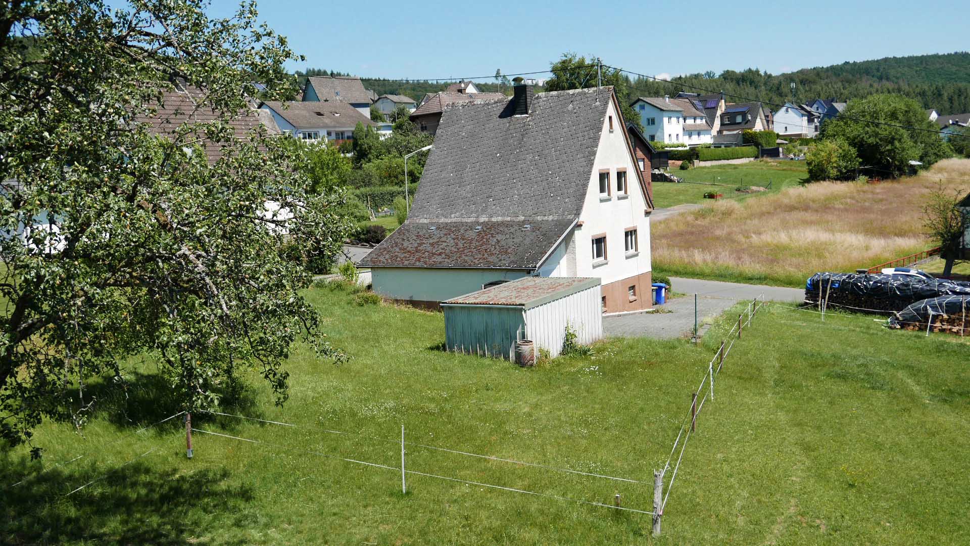 Referenzobjekt, Modernisierungsbedürftiges 50er-Jahre-Haus mit Anbau