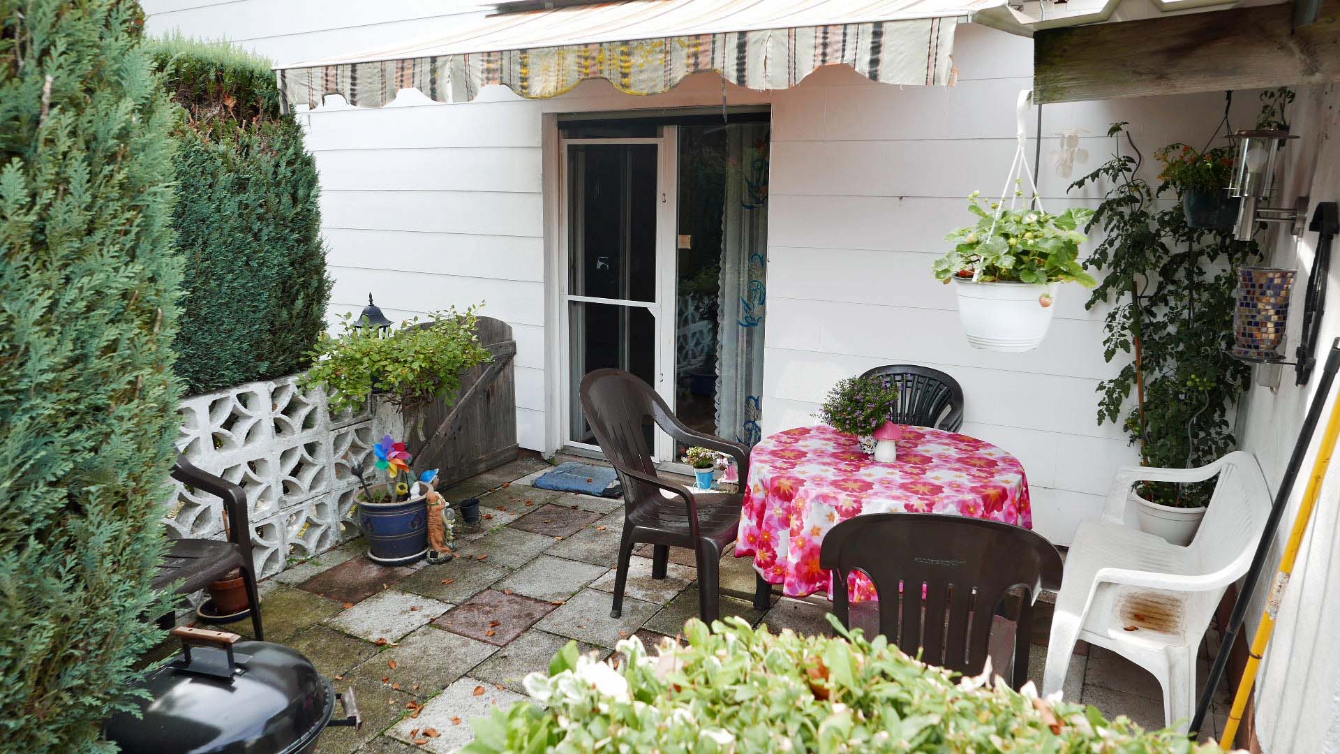 Verkauft: Einfamilienhaus mit Garage, ...zur gemütlichen Terrasse und der...