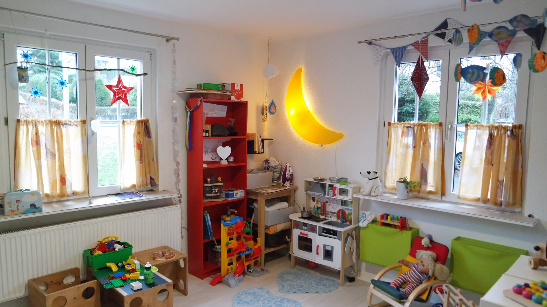 Gummersbach-Karlskamp: Helle, ebenerdige Wohnung mit Parkplatz, Kinderzimmer 16,9 m² groß 