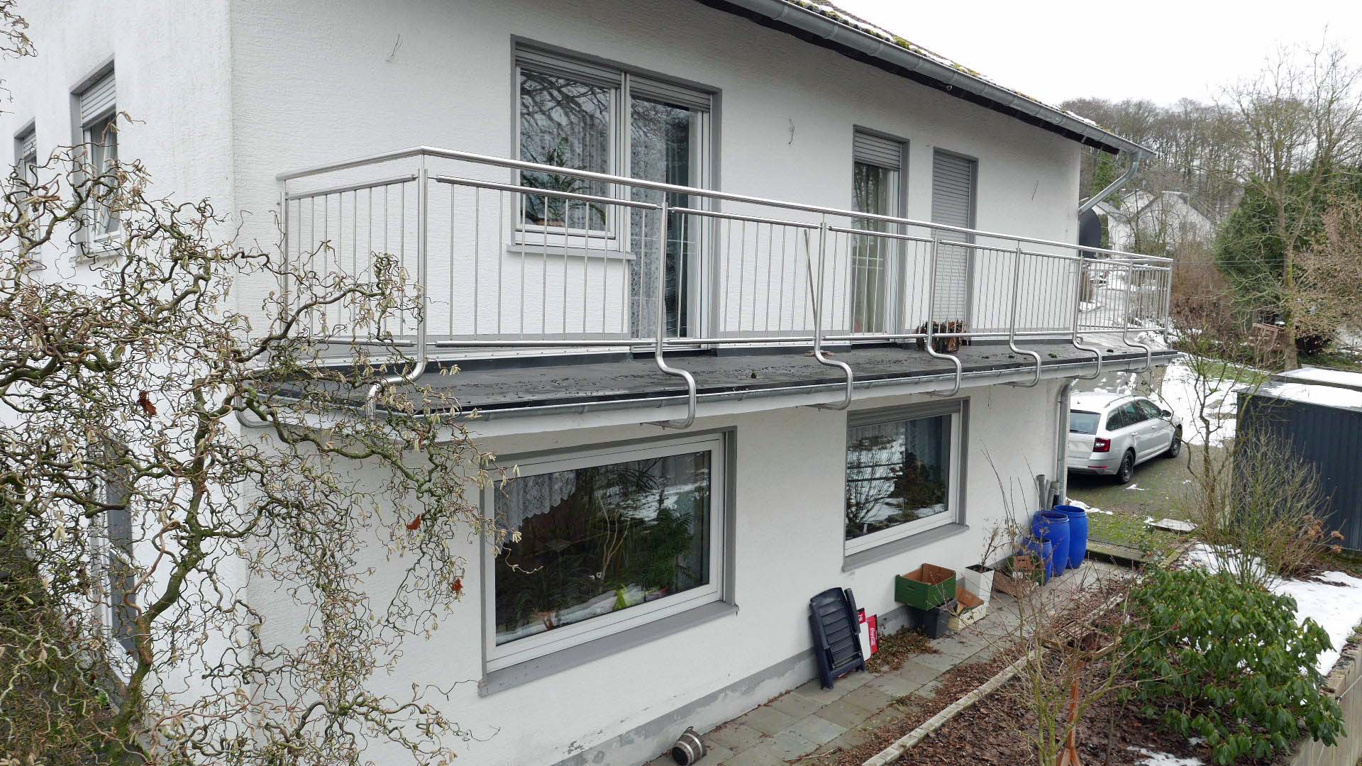 Reichshof-Nosbach: Familien-/ und rollstuhlgerechtes renoviertes Wohnhaus, 3 Schlafzimmer mit Ausgang zum Balkon