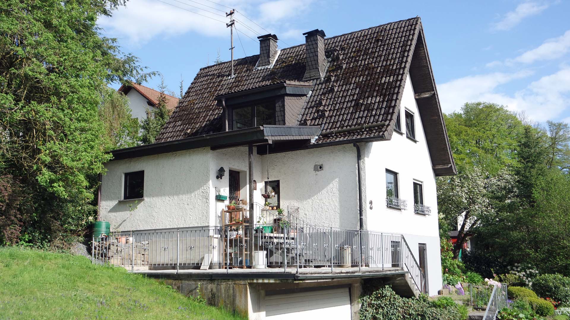 Reichshof-Nosbach: Achtung Naturliebhaber, massives kleines Wohnhaus, massives Wohnhaus in ruhiger Dorflage von Nosbach