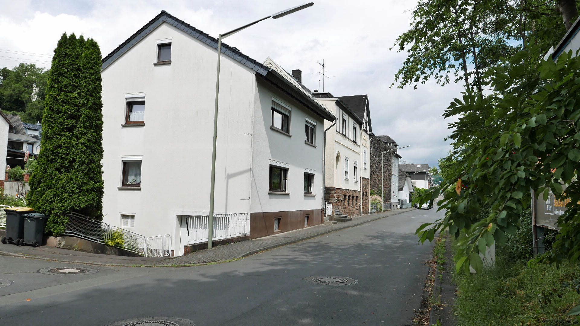 Betzdorf: Zweifamilienhaus in guter, zentraler Wohnlage, schöne Wohnlage in einer... 