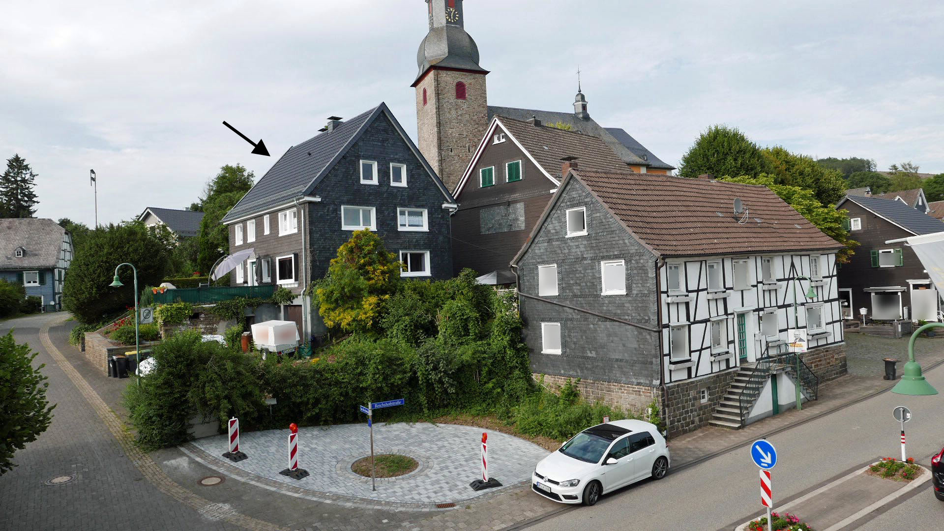 Eckenhagen: Gutbürgerliches, gemütliches Fachwerkhaus mit Garten, Panorama-Ansicht heute 