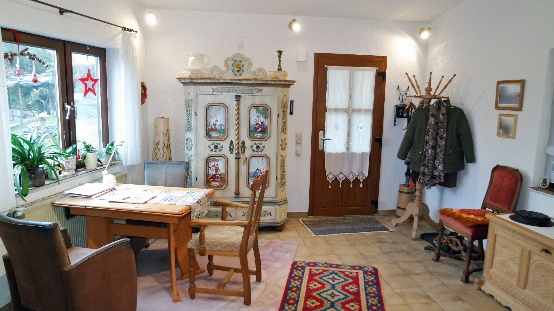 Morsbach: Gepflegtes 1 bis 2-Familienhaus, ...das 19 m² große Zimmer im Anbau