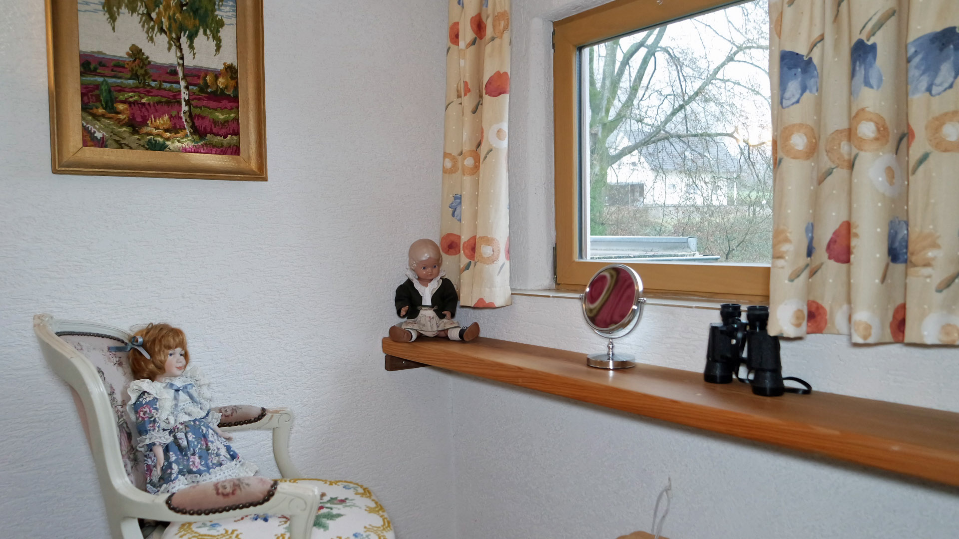 Morsbach: Gepflegtes 1 bis 2-Familienhaus, ...zimmer mit gemütlicher Aussichts-Empore
