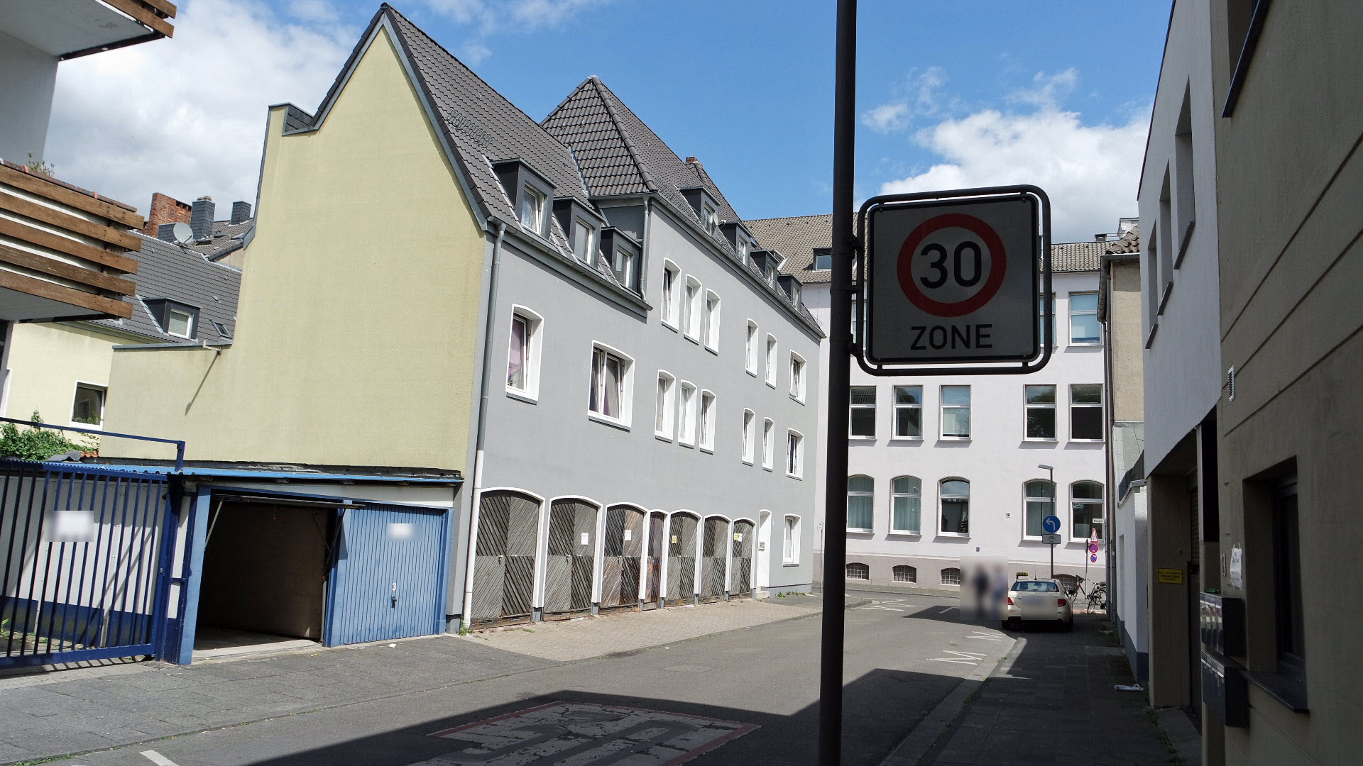Krefeld: Nur 120.000 € - 3 Zimmer-Wohnung mit Terrasse, hier ist nur Tempo 30 erlaubt!
