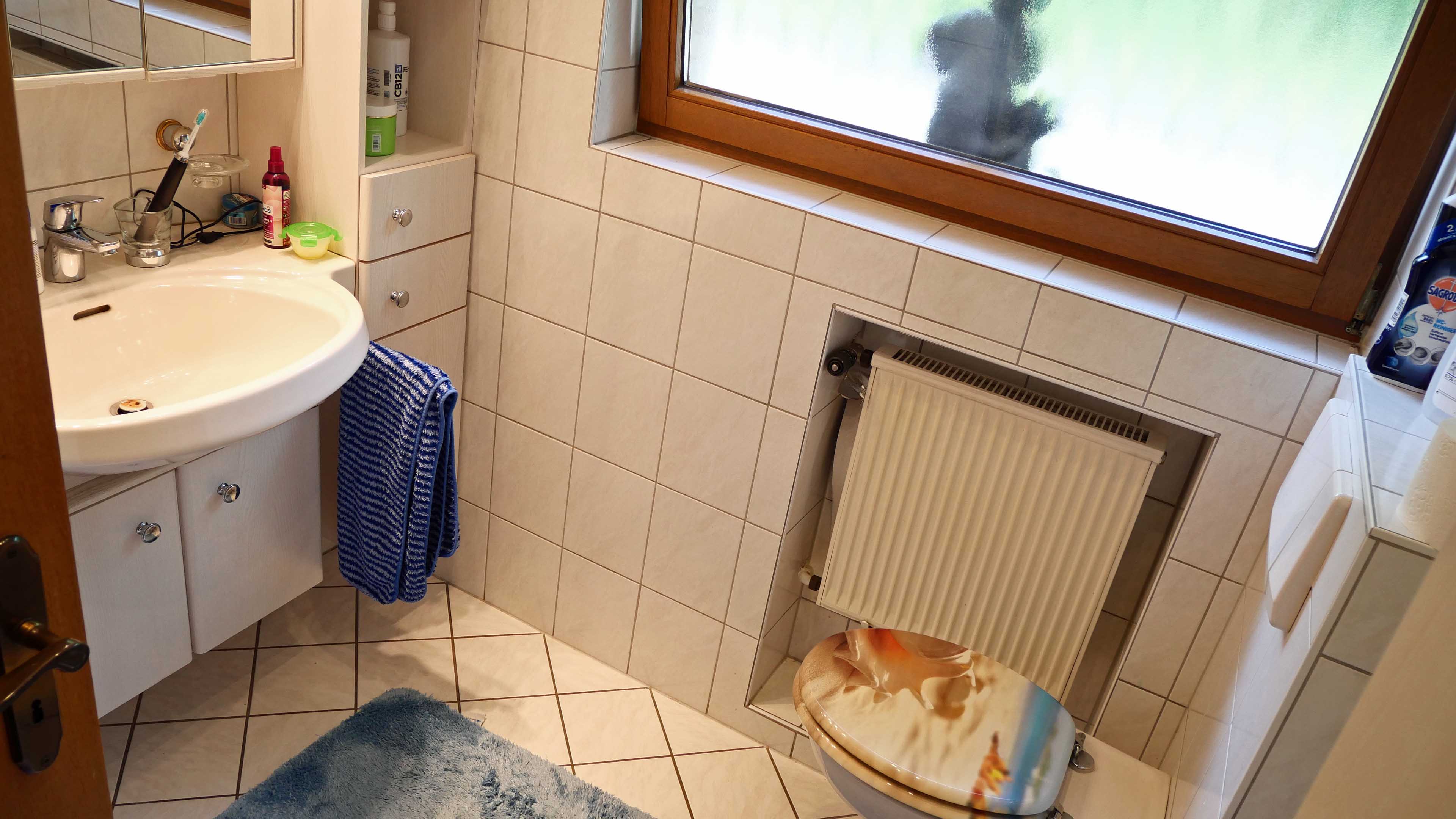 Morsbach: Perfekt für die große Familie - 1-2 Familienhaus in einzigartig guter Wohnlage  , EG: Gäste-WC und...