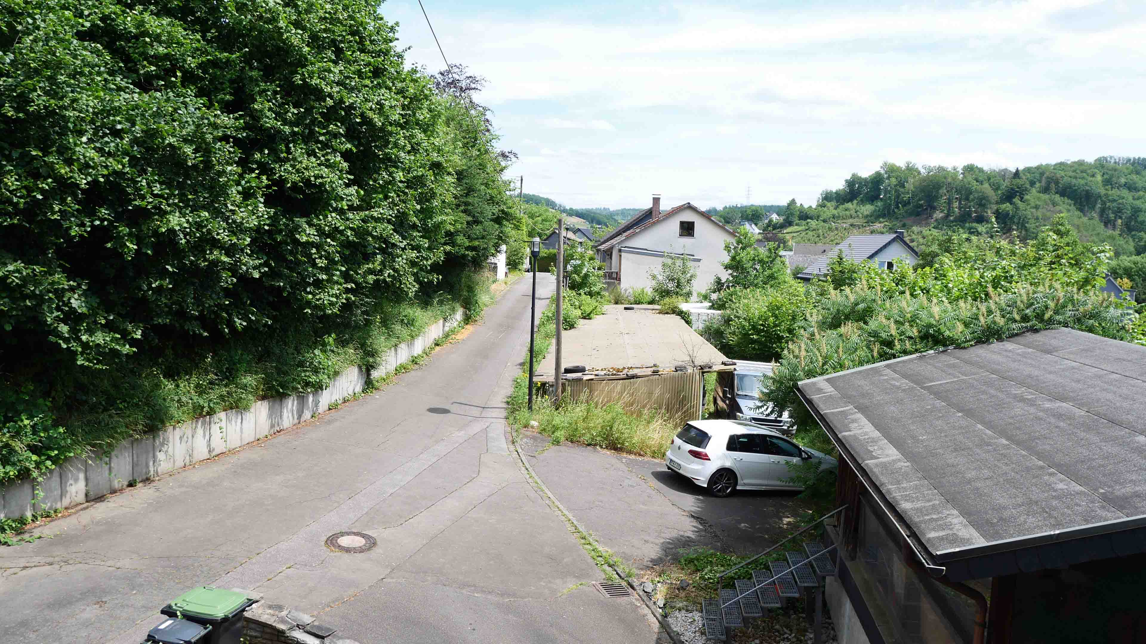 Morsbach: Perfekt für die große Familie - 1-2 Familienhaus in einzigartig guter Wohnlage  , Kaum zu glauben: ganz zentral in Morsbach gelegen