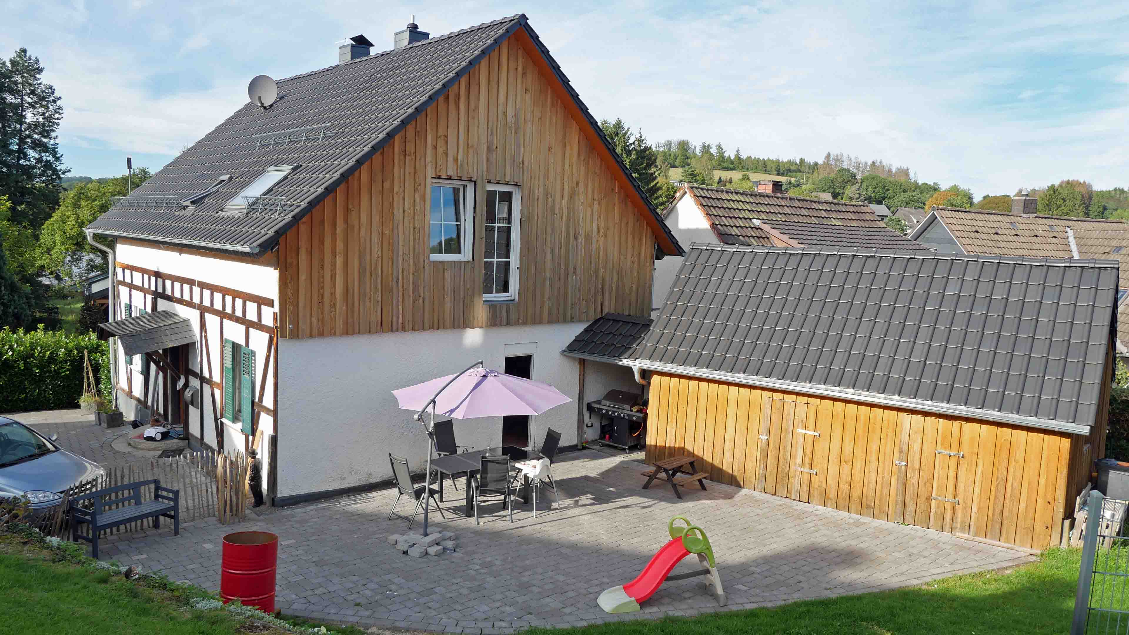 Reichshof-Wildbergerhütte: neurenoviertes, charmantes EFH - sofort bezugsfertig, direkt von der Küche begehbare, große Terrasse 