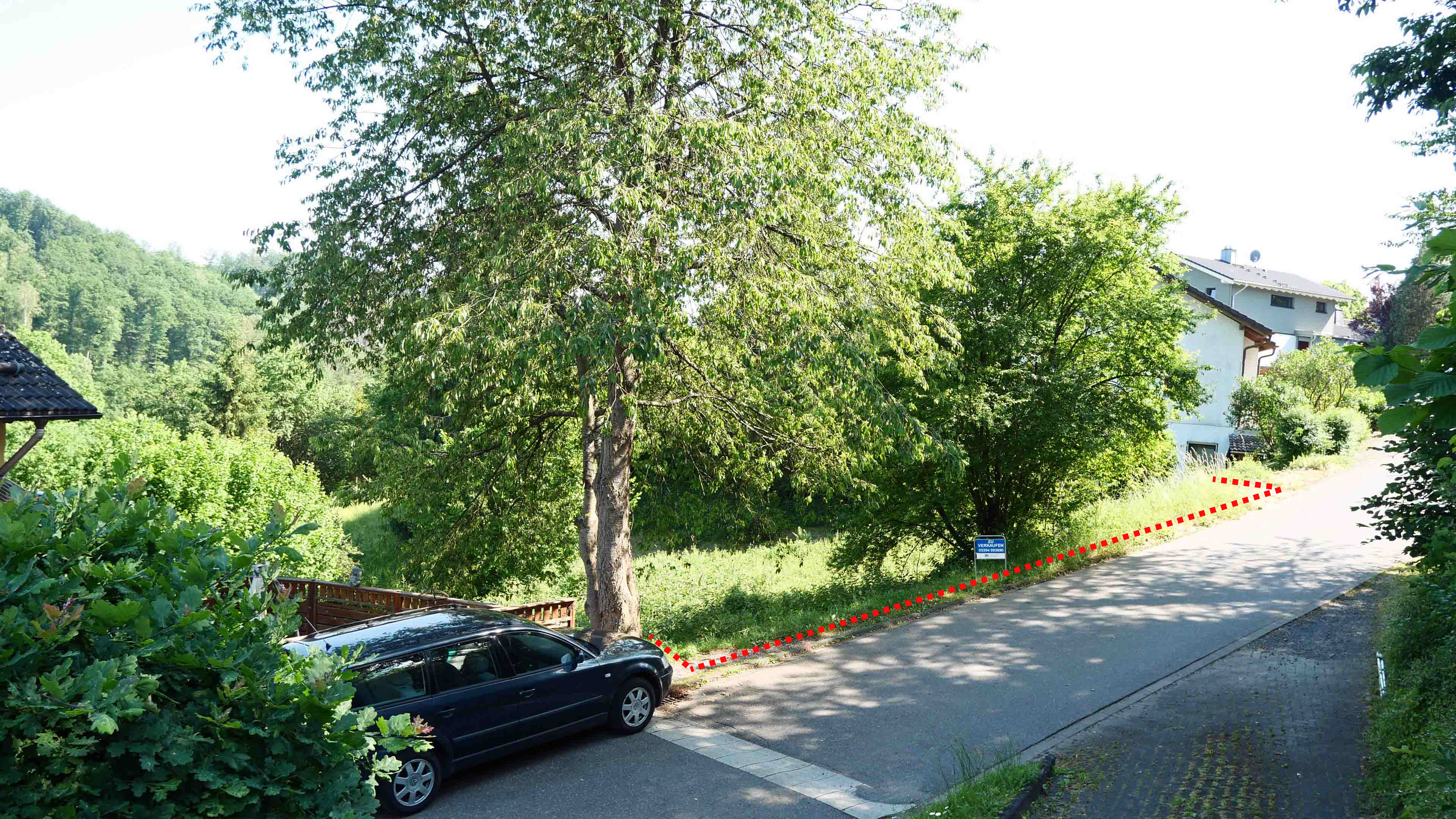 Morsbach-Holpe: Idealer Bauplatz für ein Haus mit mehreren Etagen, in einer grünen, verkehrsberuhigten Straße gelegen