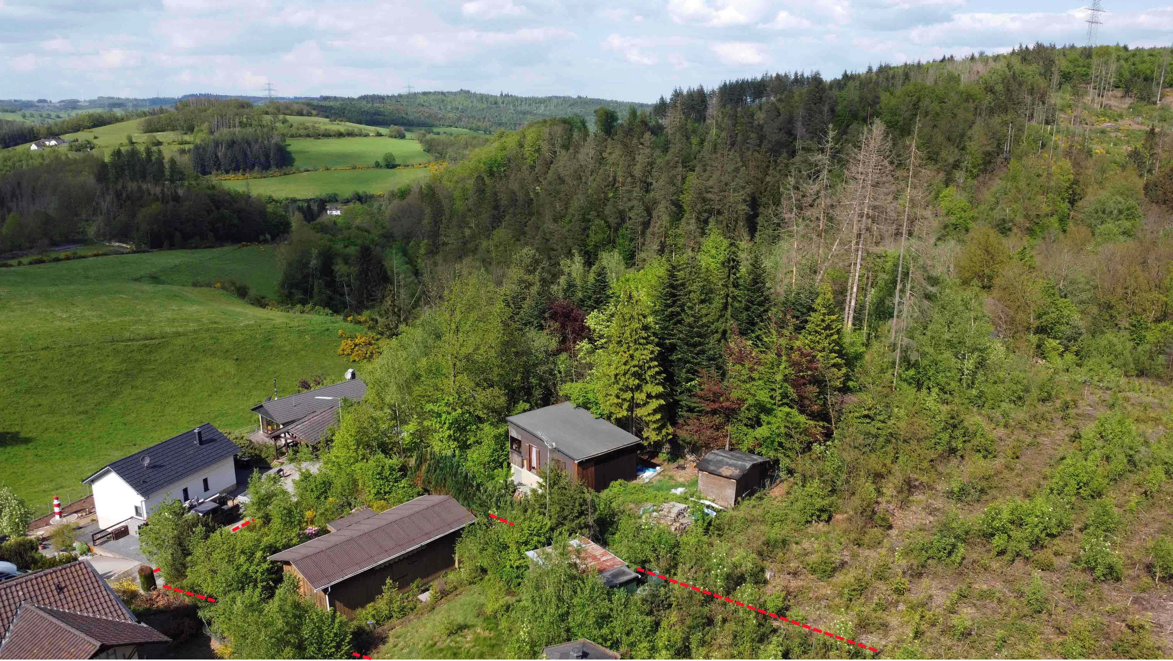 Morsbach-Amberg: Kleines Refugium in der Natur mit herrlichem Fernblick für nur 59.000 €! , kleines Holzhaus inmitten schönster Natur 