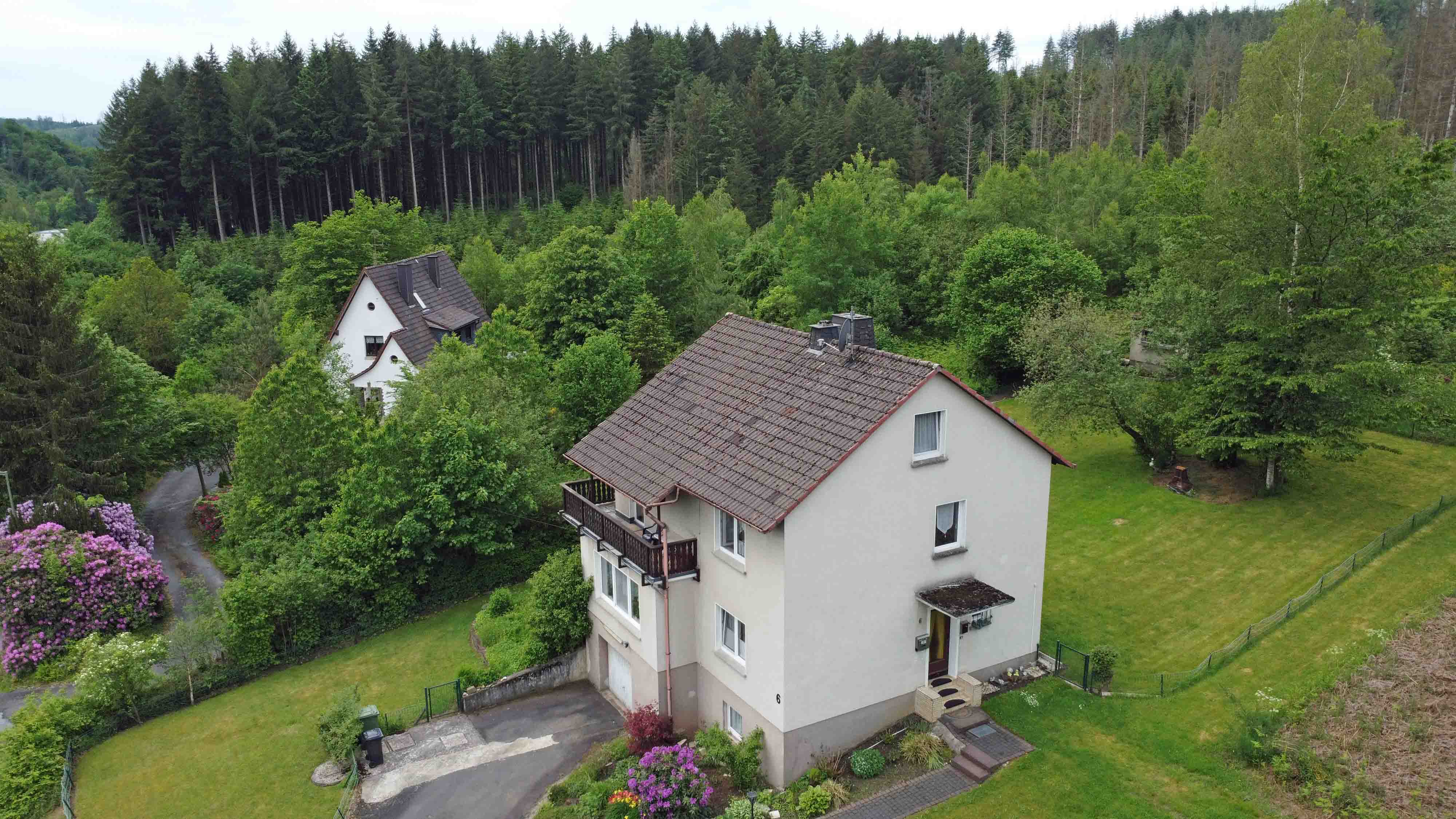 Morsbach-Volperhausen: Einmalig schön in der Natur gelegen, herrliche Lage  in der Natur (nur zwei Nachbarn) 