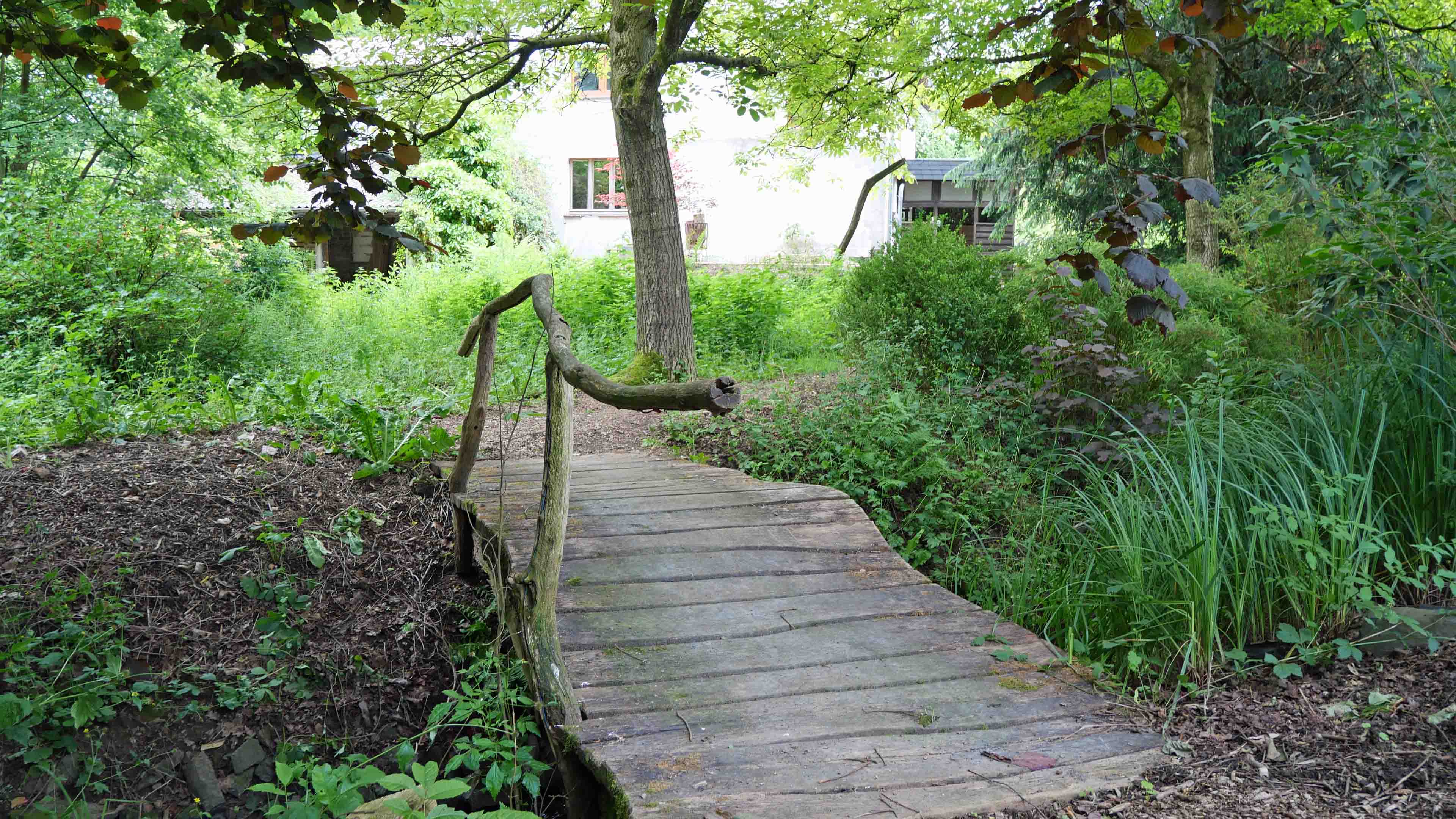 Waldbröl-Happach: Landhaus mit Stall/Scheune - perfekt fürs Landleben, ... als Naturgarten mit Bachlauf