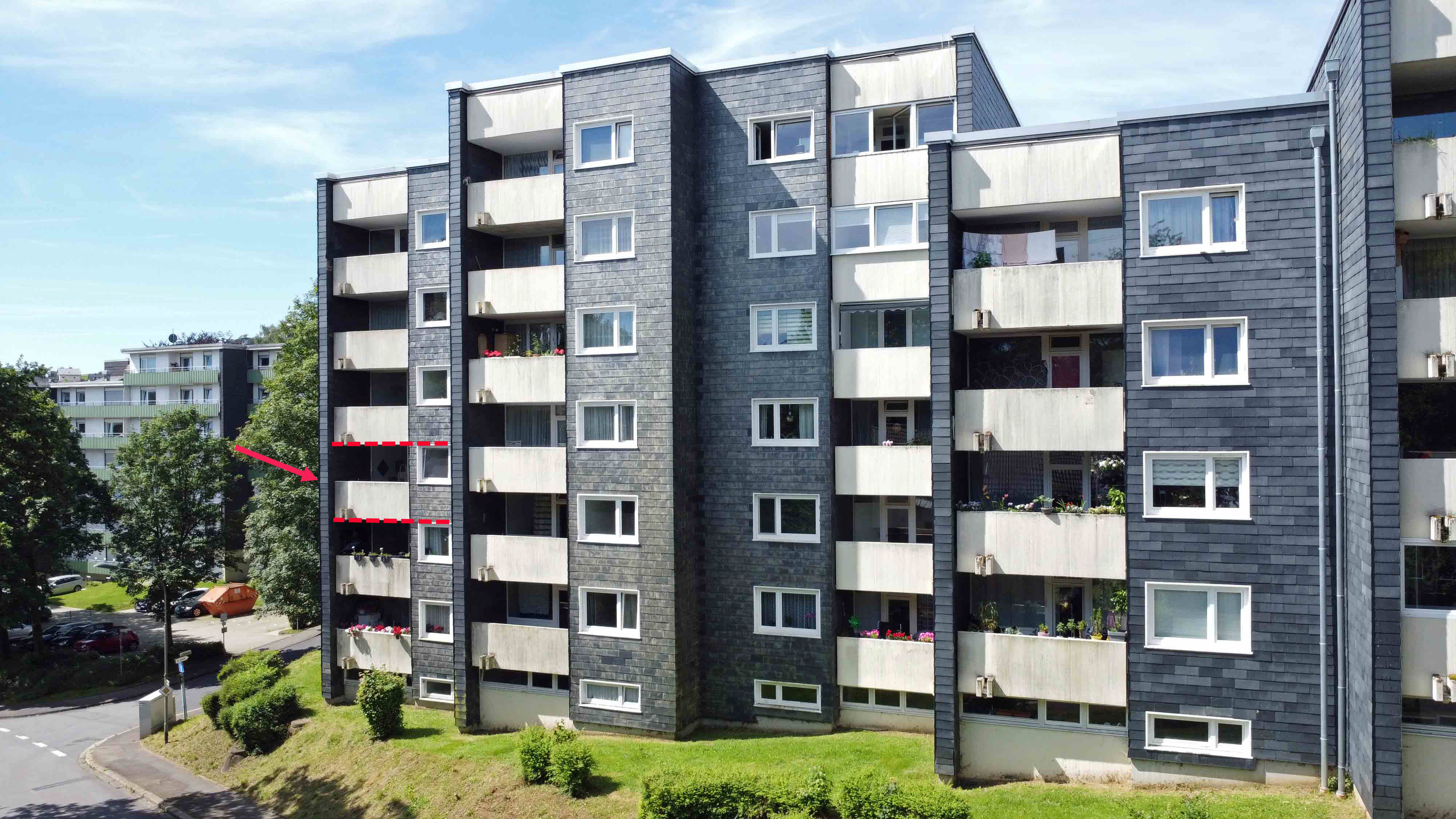 Verkauft - Gummersbach-Bernberg: Hier ist Kaufen günstiger als Mieten, großer, zum Süden ausgerichteter Balkon mit...
