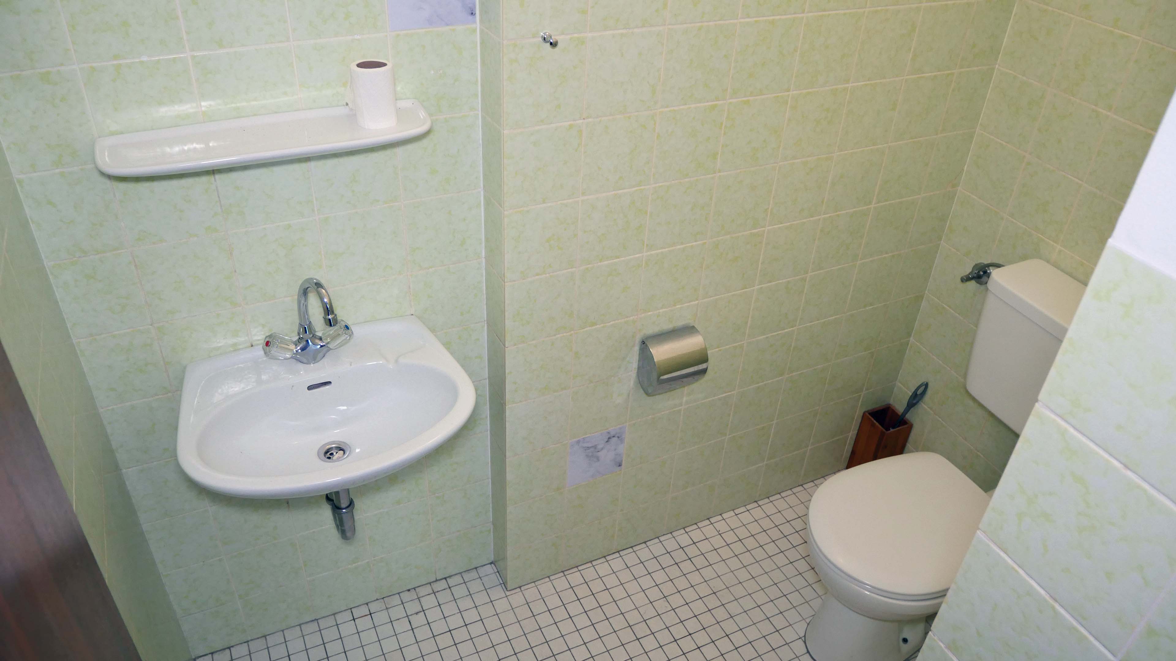 Morsbach: Doppelhaus - hier zahlt der Mieter Ihre Haushälfte ab, Gäste-WC im EG
