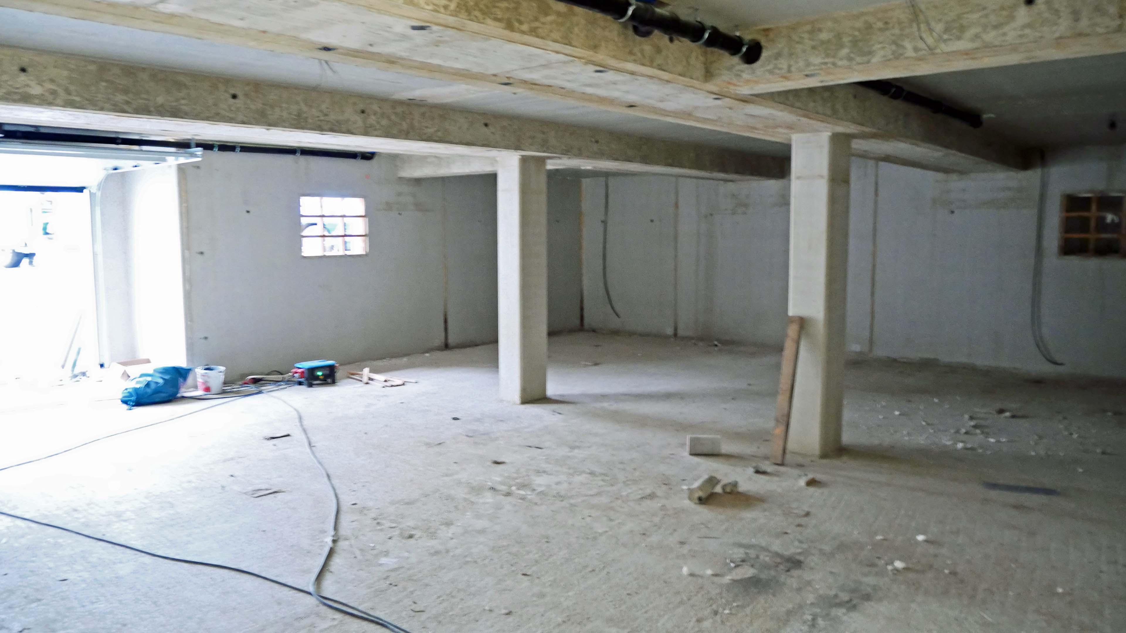 Morsbach: Exklusive Wohnungen (68 m² und 82 m²) neu und barrierefrei , 24.500 €: Tiefgarage