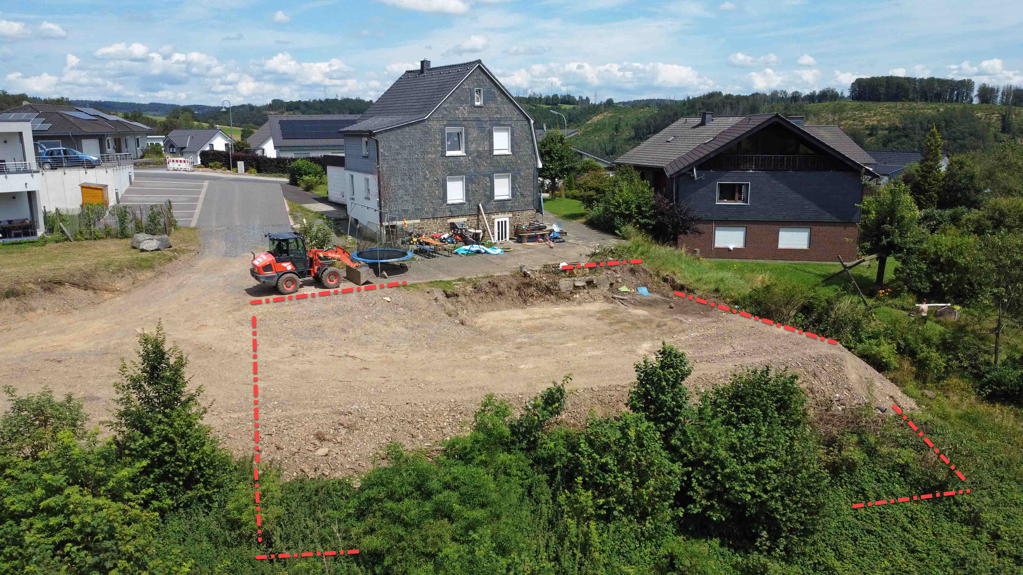 Morsbach: Baugrundstück mit genehmigtem Bungalow, Ansicht vorhandenes Grundstück (Süd-West)