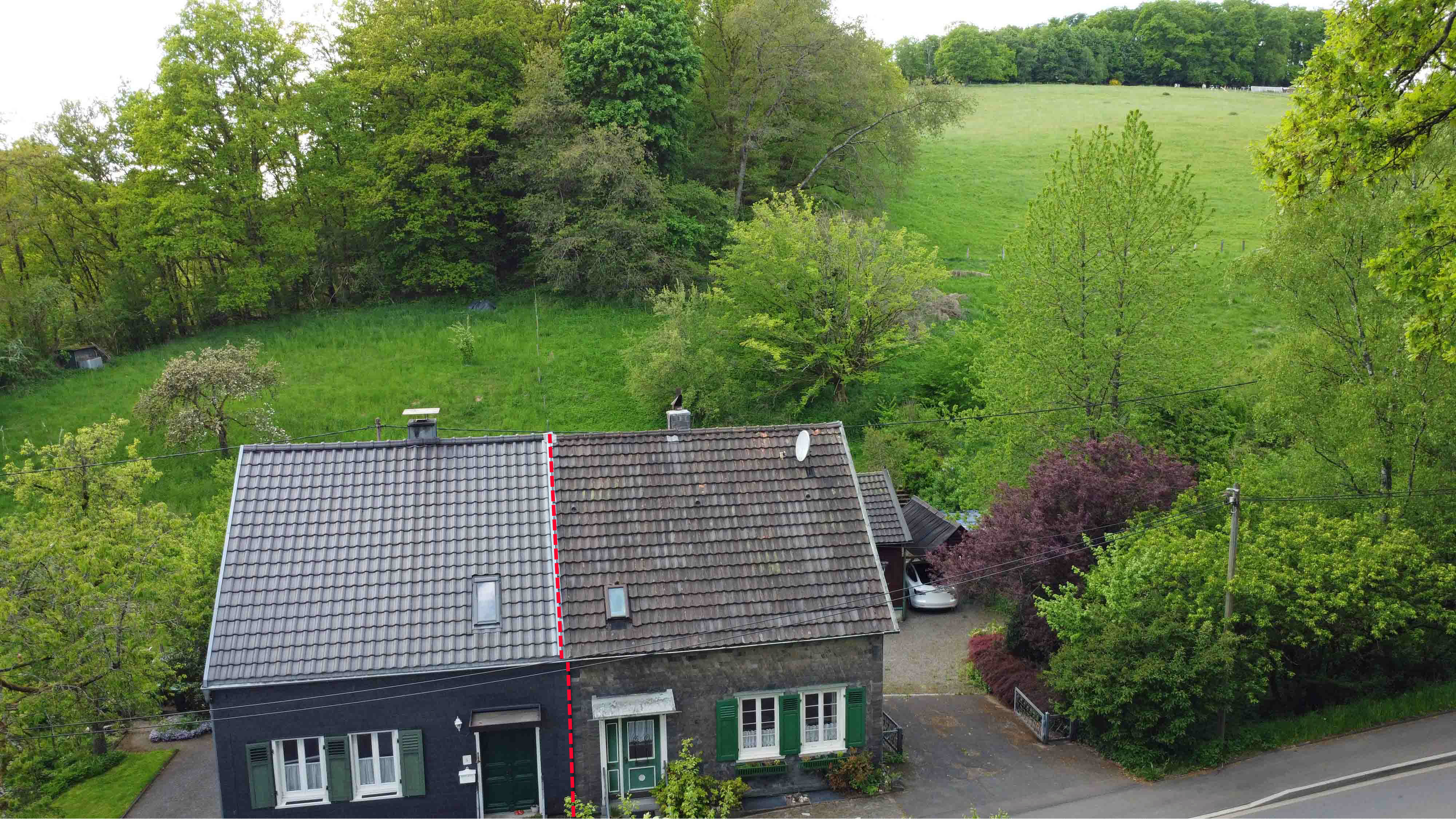 Wiehl-Mühlhausen: Künstler-Fachwerkhaus mit Atelier, 2.908 m² großes Grundstück in...