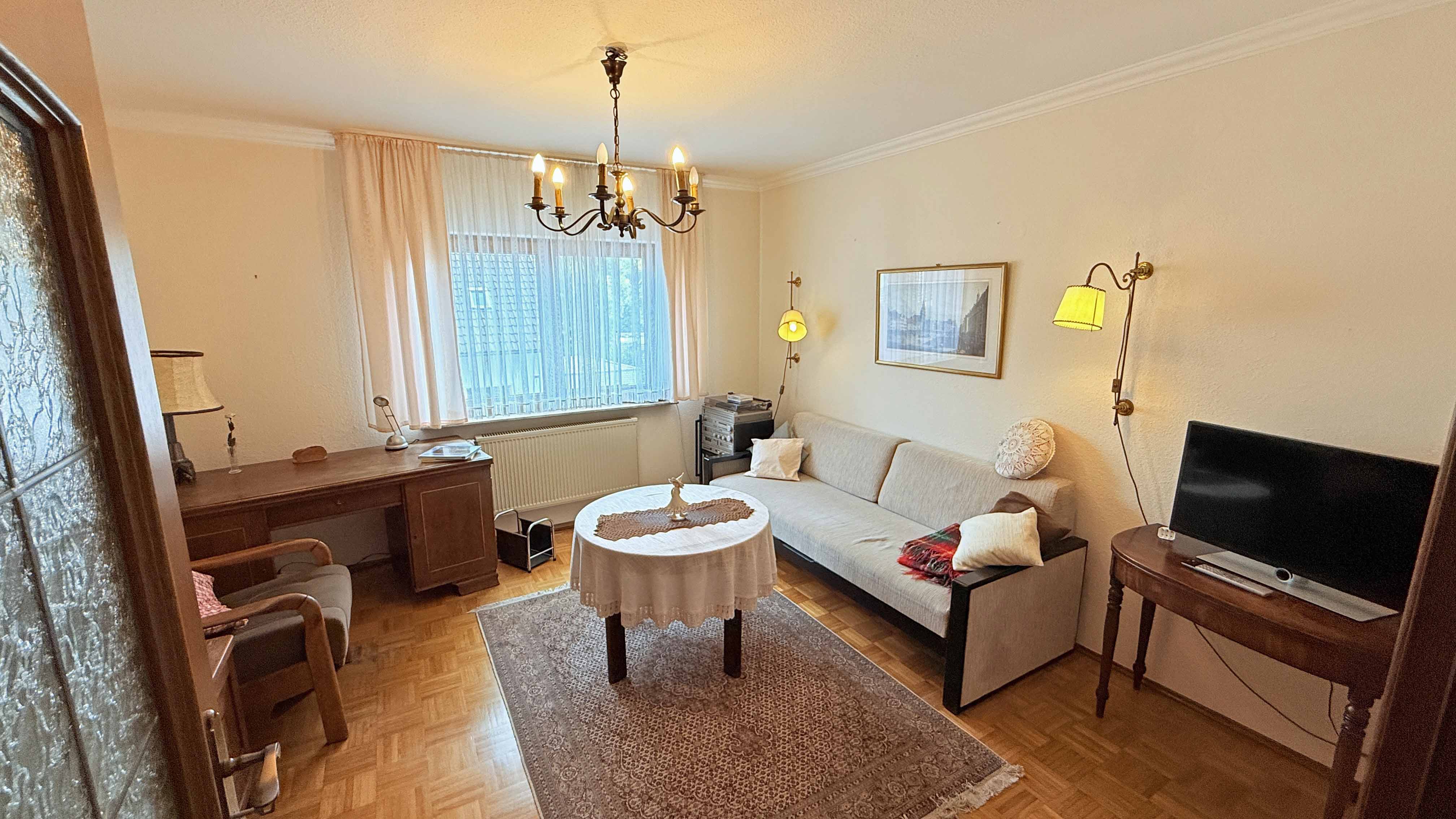 Zum Goldenen Acker - Morsbach: Viel Platz für wenig Geld!, eines der zwei Schlafzimmer in der Hauptwohnung
