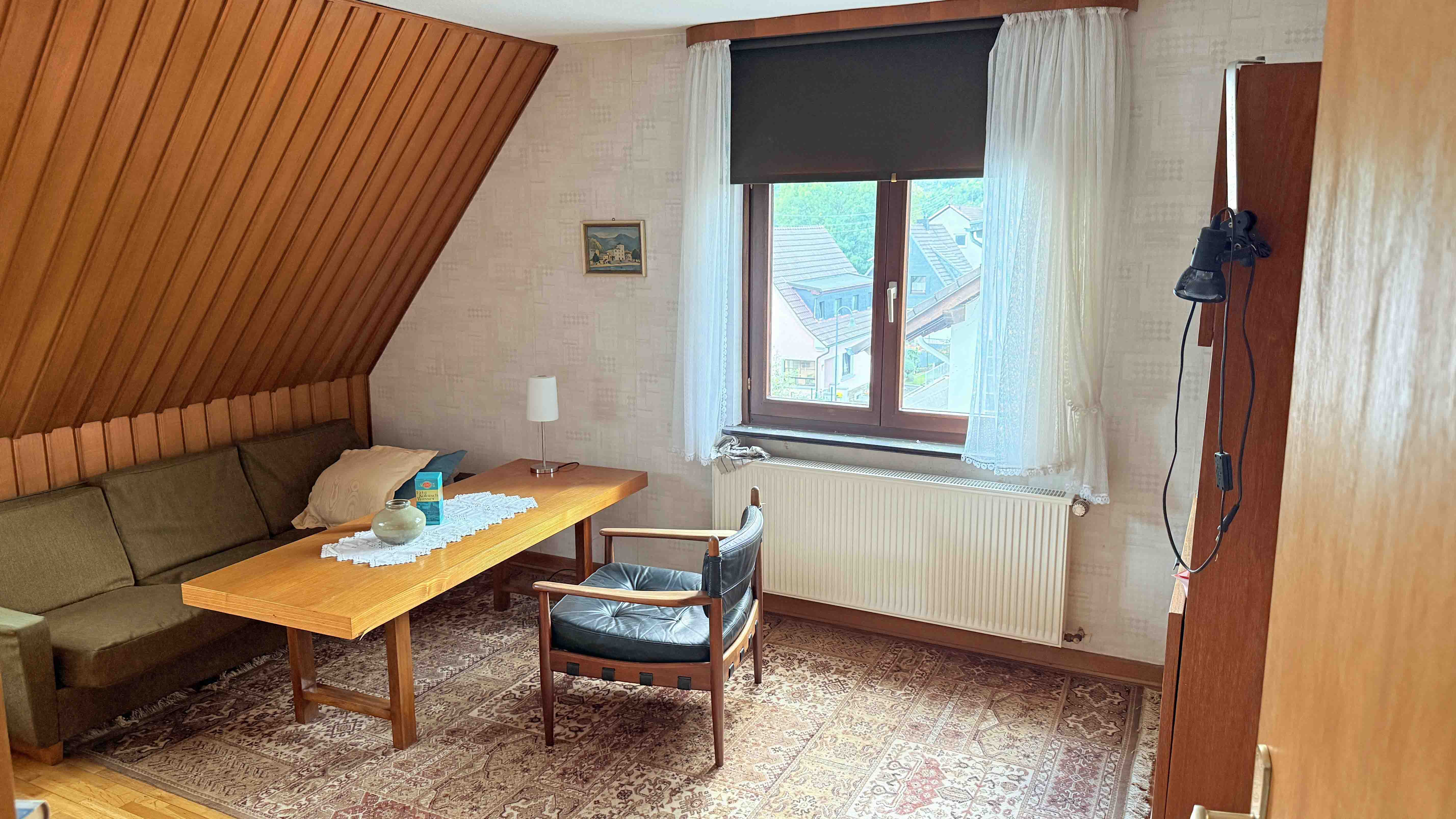 Zum Goldenen Acker - Morsbach: Viel Platz für wenig Geld!, kleine Wohnung im DG (49 m²)