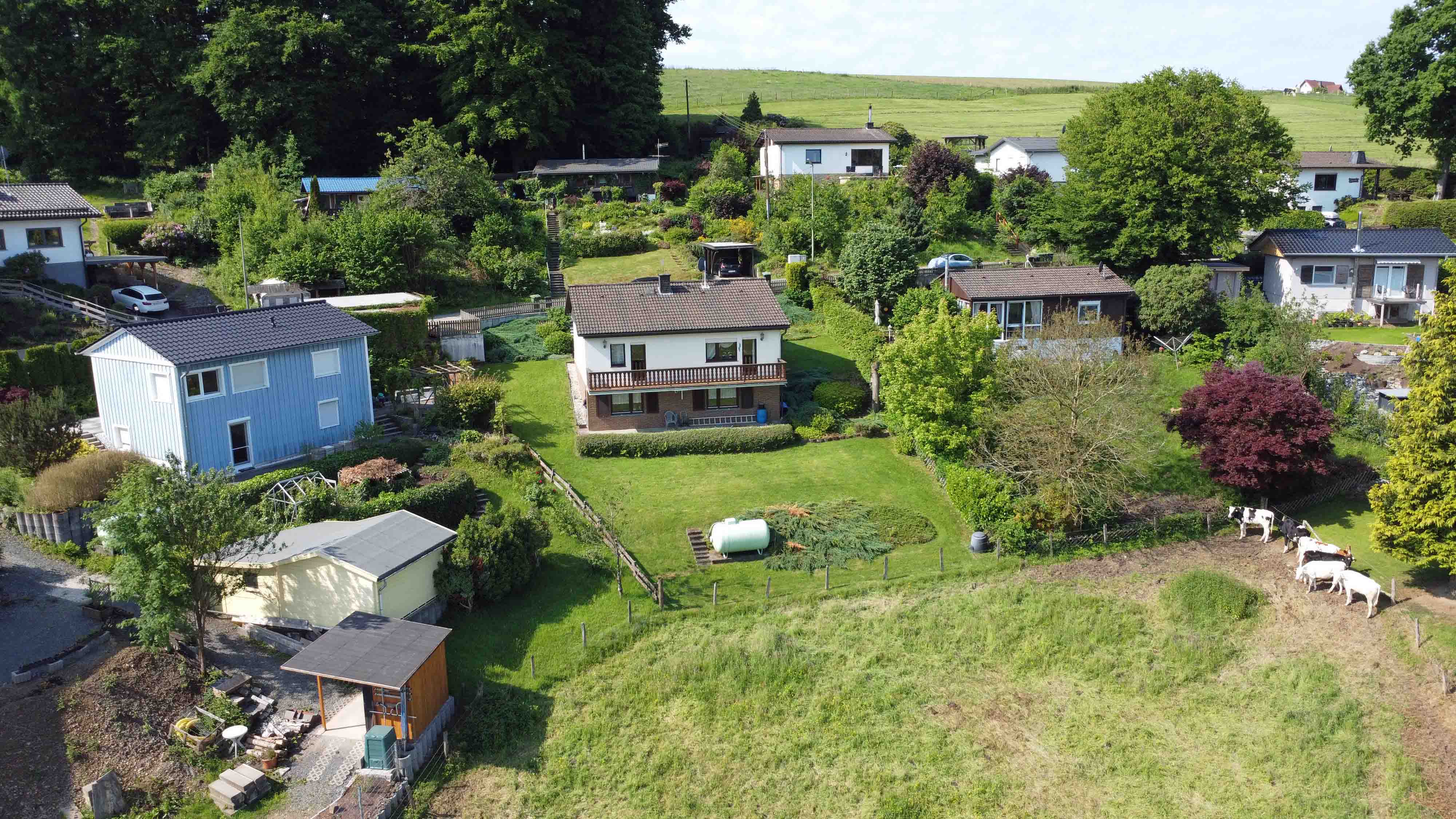 Morsbach-Amberg: Gepflegtes, kleines Wohnhaus mit Fernblick, ...Morsbach- Amberg (ca. 2,5 km vom Zentrum)