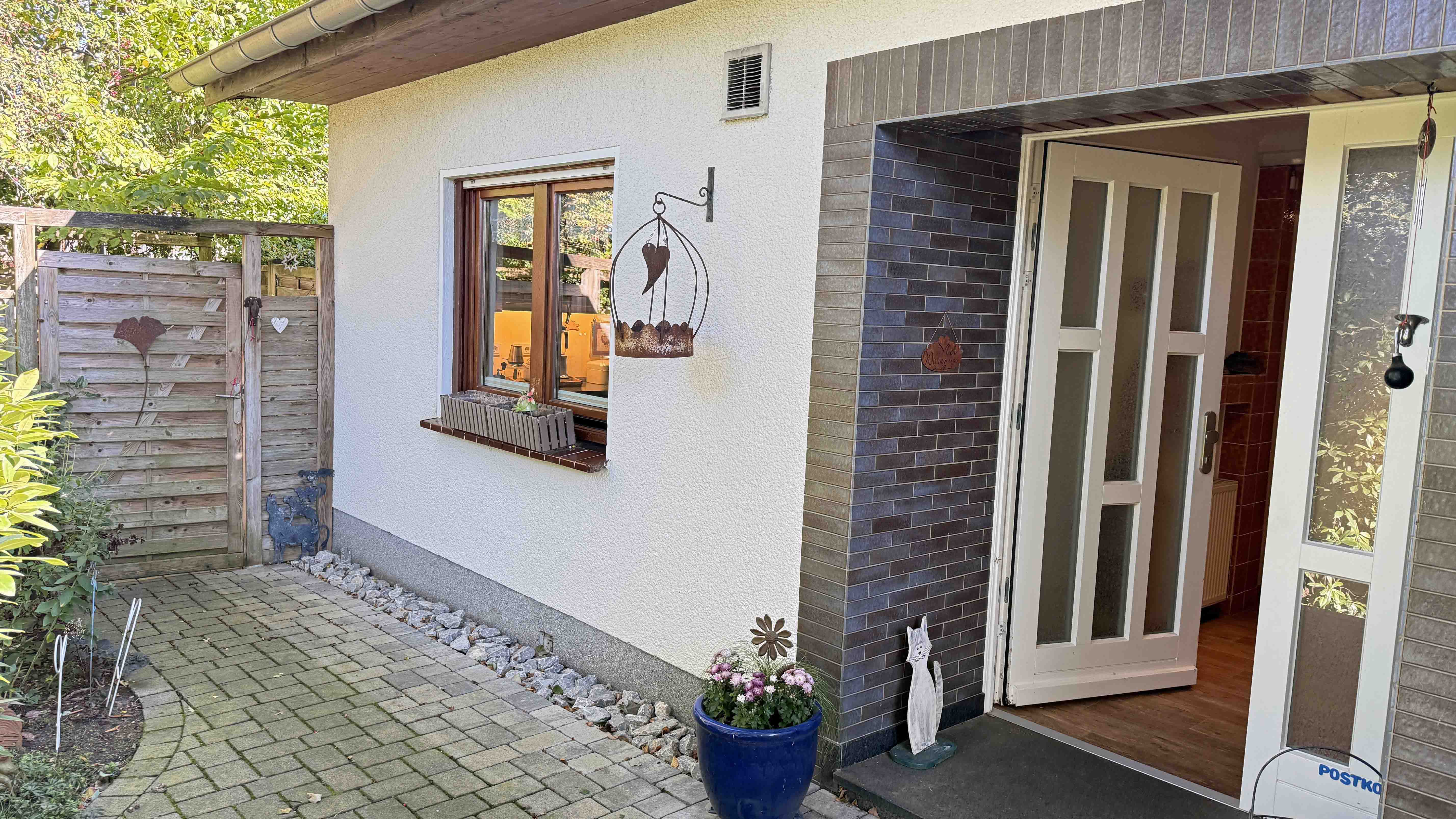 384 2-443 - Waldbröl: Perfekt für das Alter - Bungalow nur 100 m vom Zentrum entfernt