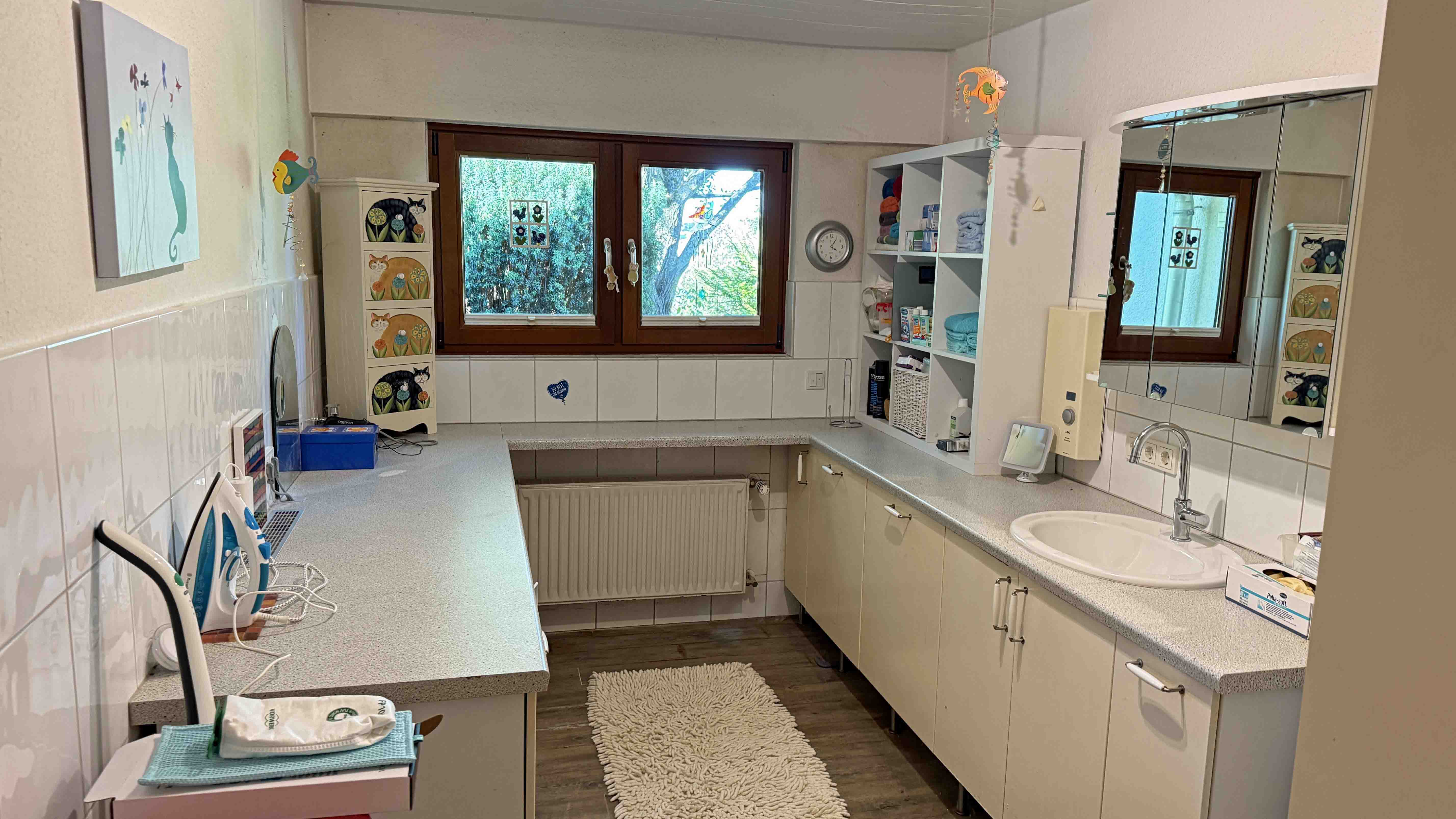 Waldbröl: Perfekt für das Alter - Bungalow nur 100 m vom Zentrum entfernt, ...praktischem Hauswirtschaftsraum