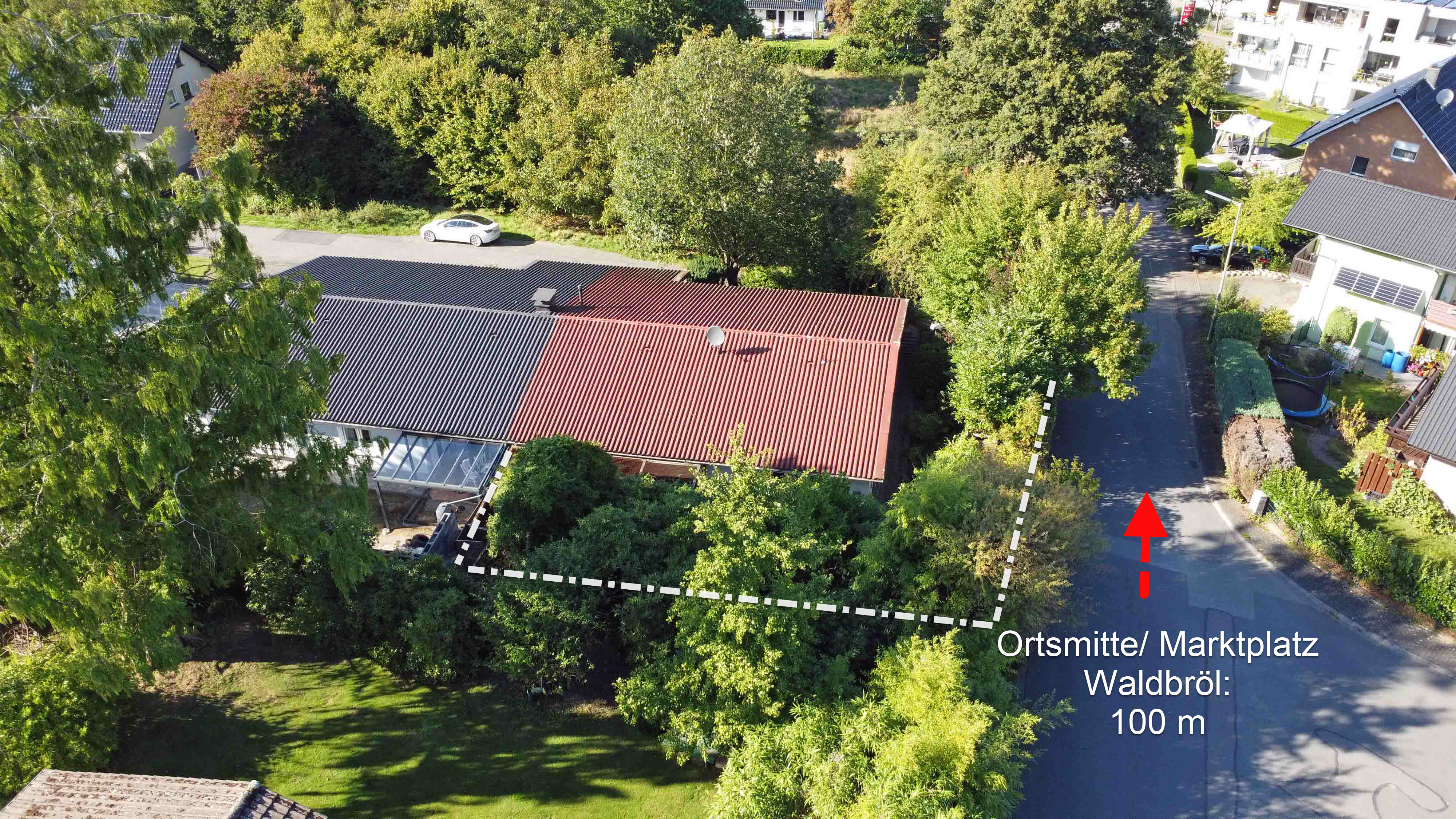 Waldbröl: Perfekt für das Alter - Bungalow nur 100 m vom Zentrum entfernt, ruhig und grün, aber nur 100 m von der Ortsmitte gelegen