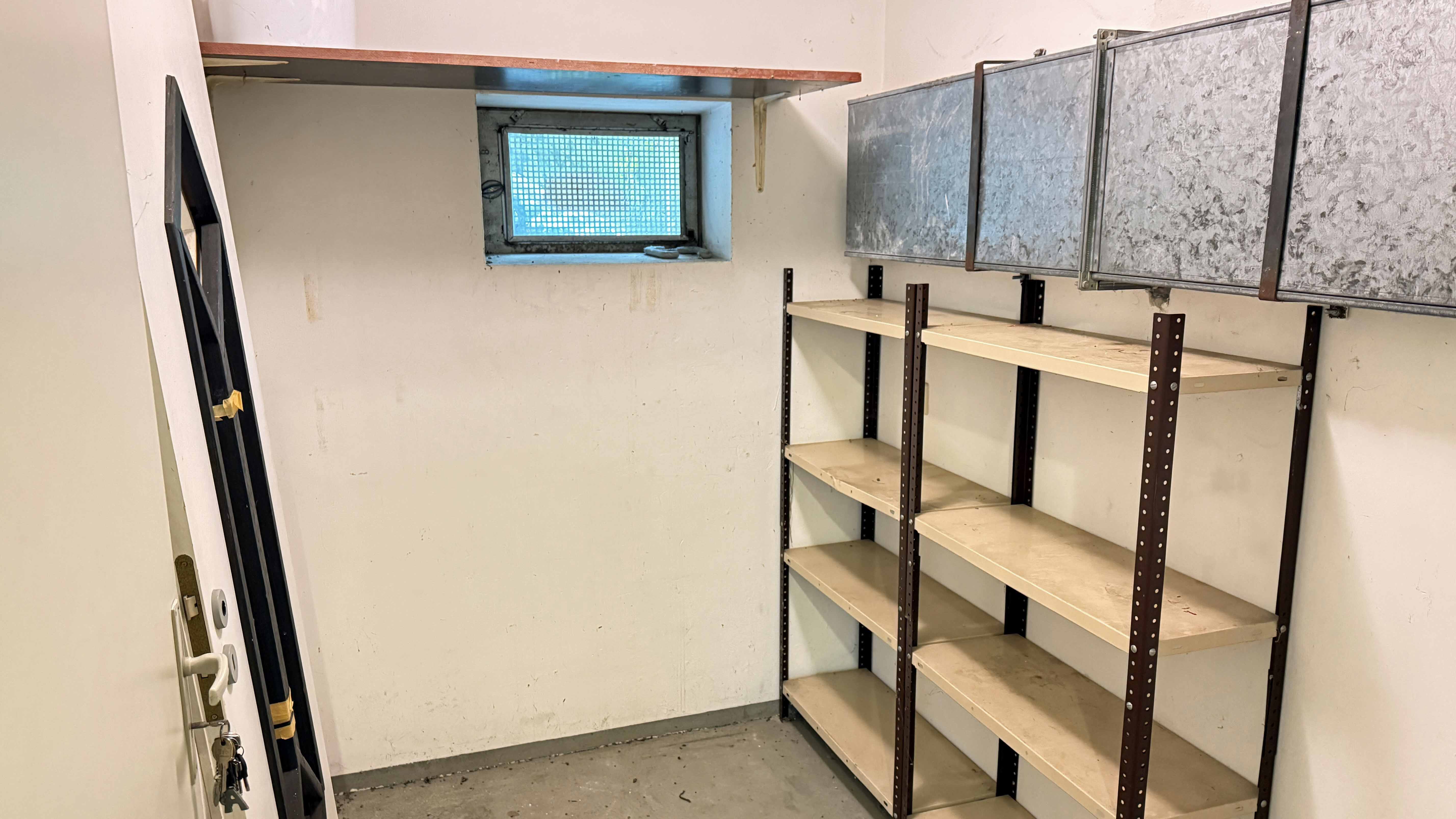 Waldbröl: Apartment mit Terrasse zentral und ruhig gelegen, Kellerraum (4 m²), direkt an der Wohnung angrenzend