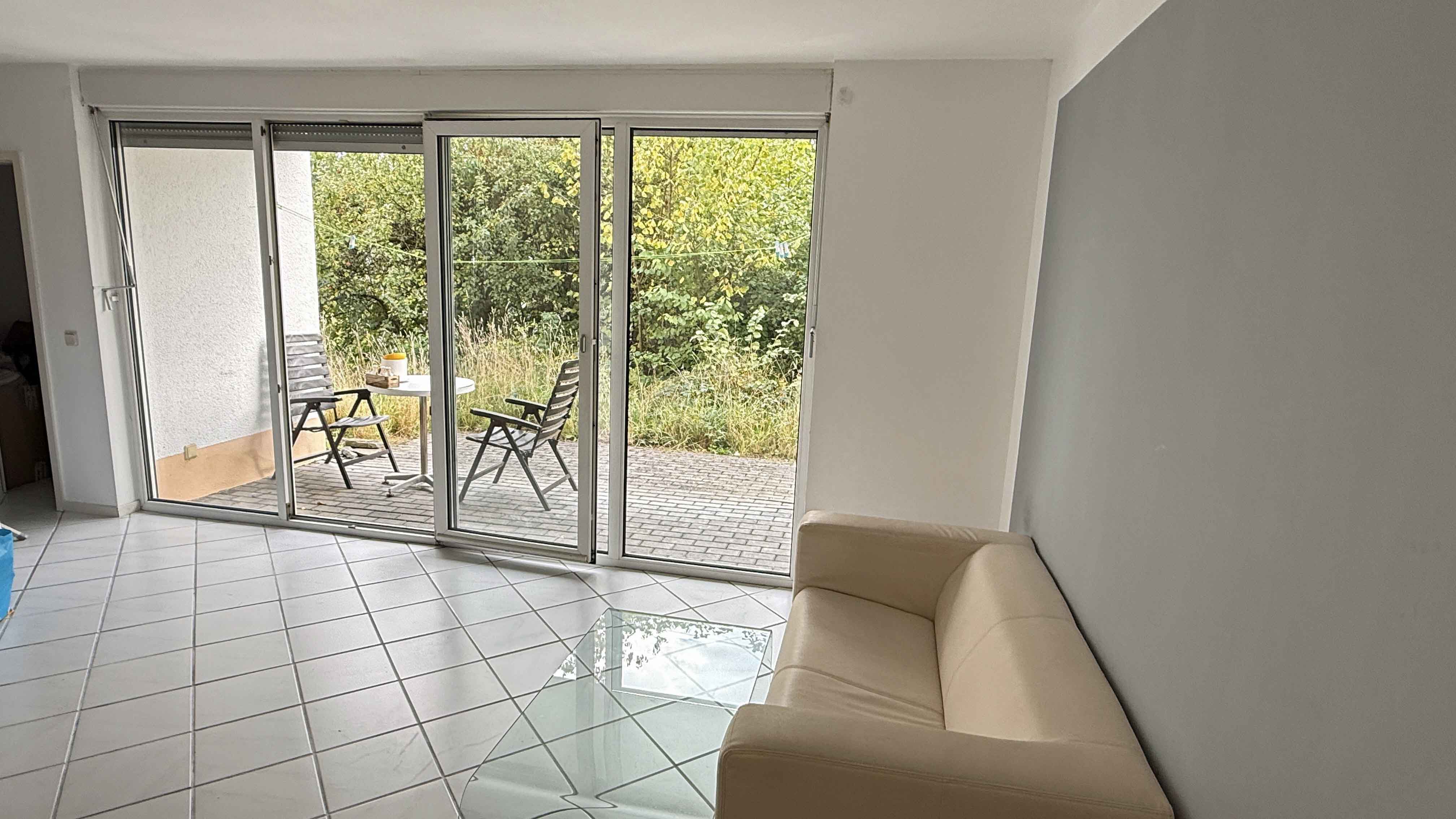 Waldbröl: Apartment mit Terrasse zentral und ruhig gelegen, Wohn-/Schlafzimmer 26,60 m² mit...