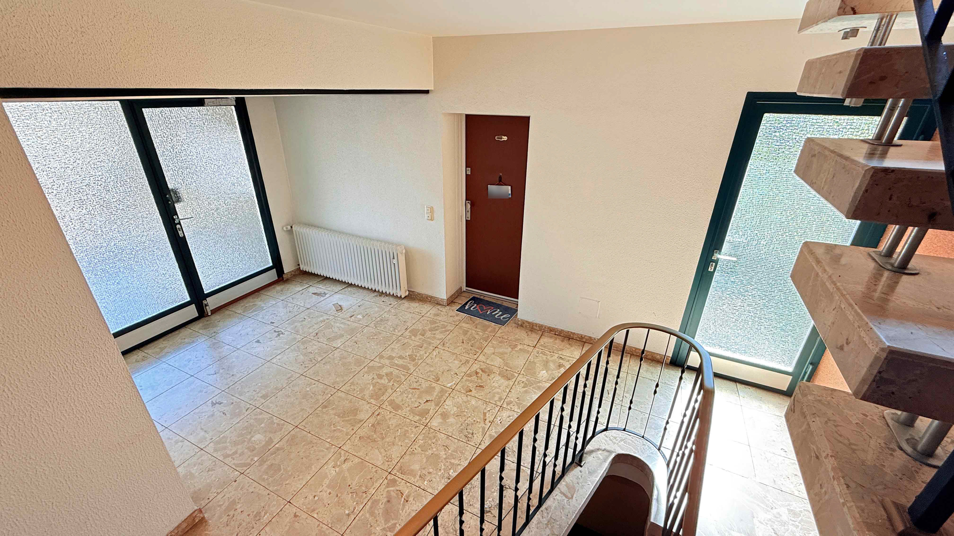 Köln-Porz: Gepflegte 3-Zimmer-Wohnung mit Balkon, Keller und Tiefgaragenstellplatz , Tiefgarage und Kellerraum im UG