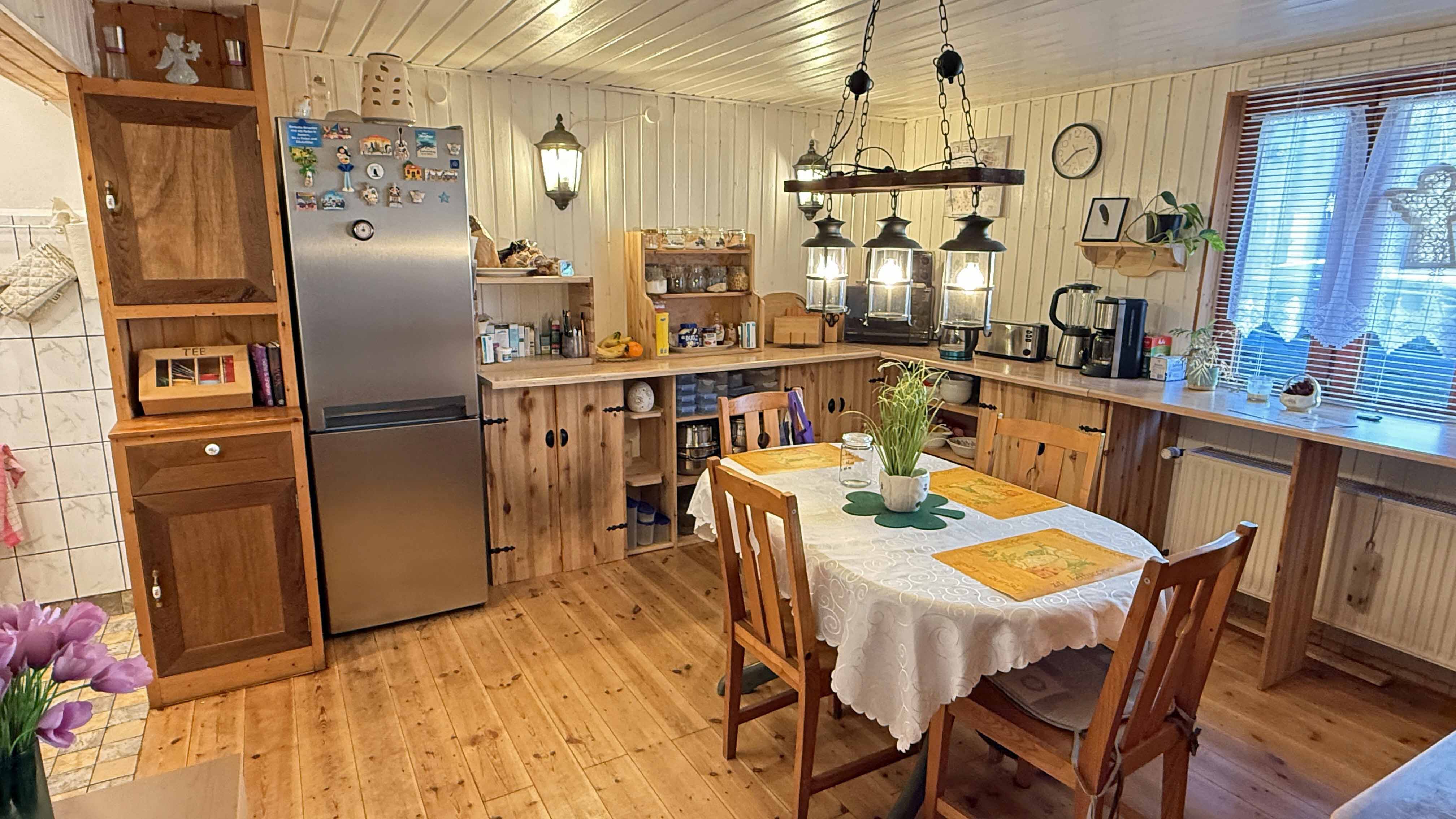 Morsbach-Steimelhagen: Perfekt für das ruhige Landleben, gemütliche Wohnküche (18 m²)