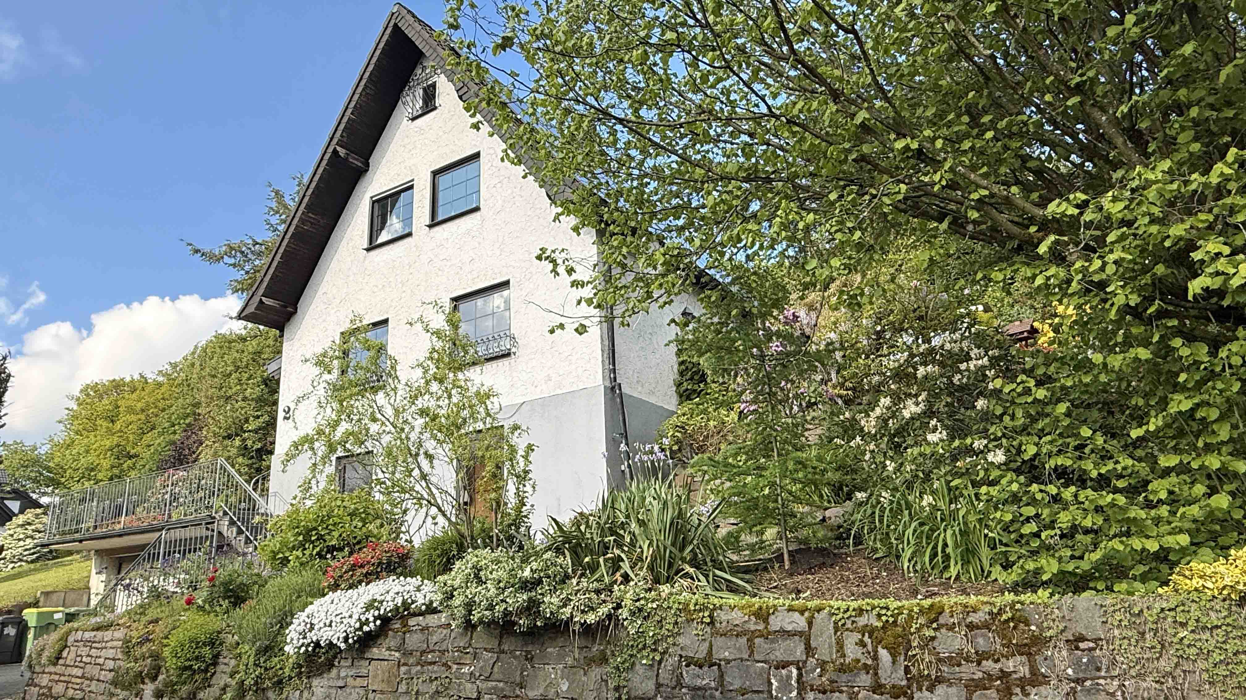 399 2-457 - Reichshof-Nosbach: Wohlfühlhaus mit PV-Anlage, Stromspeicher und Wallbox