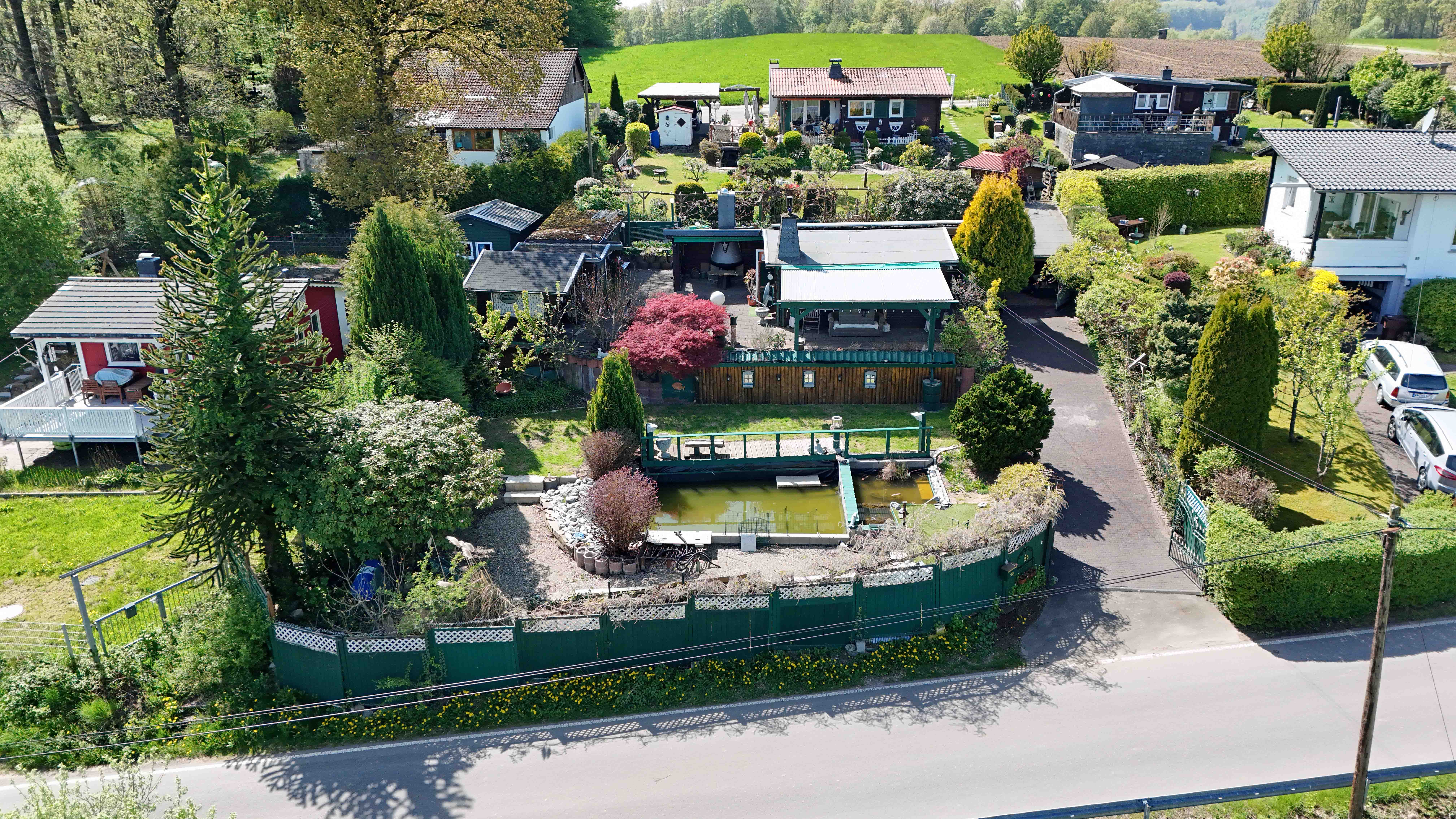 413 2-458 - Waldbröl: Preiswertes Ferienhaus mit Blick in die Natur 
