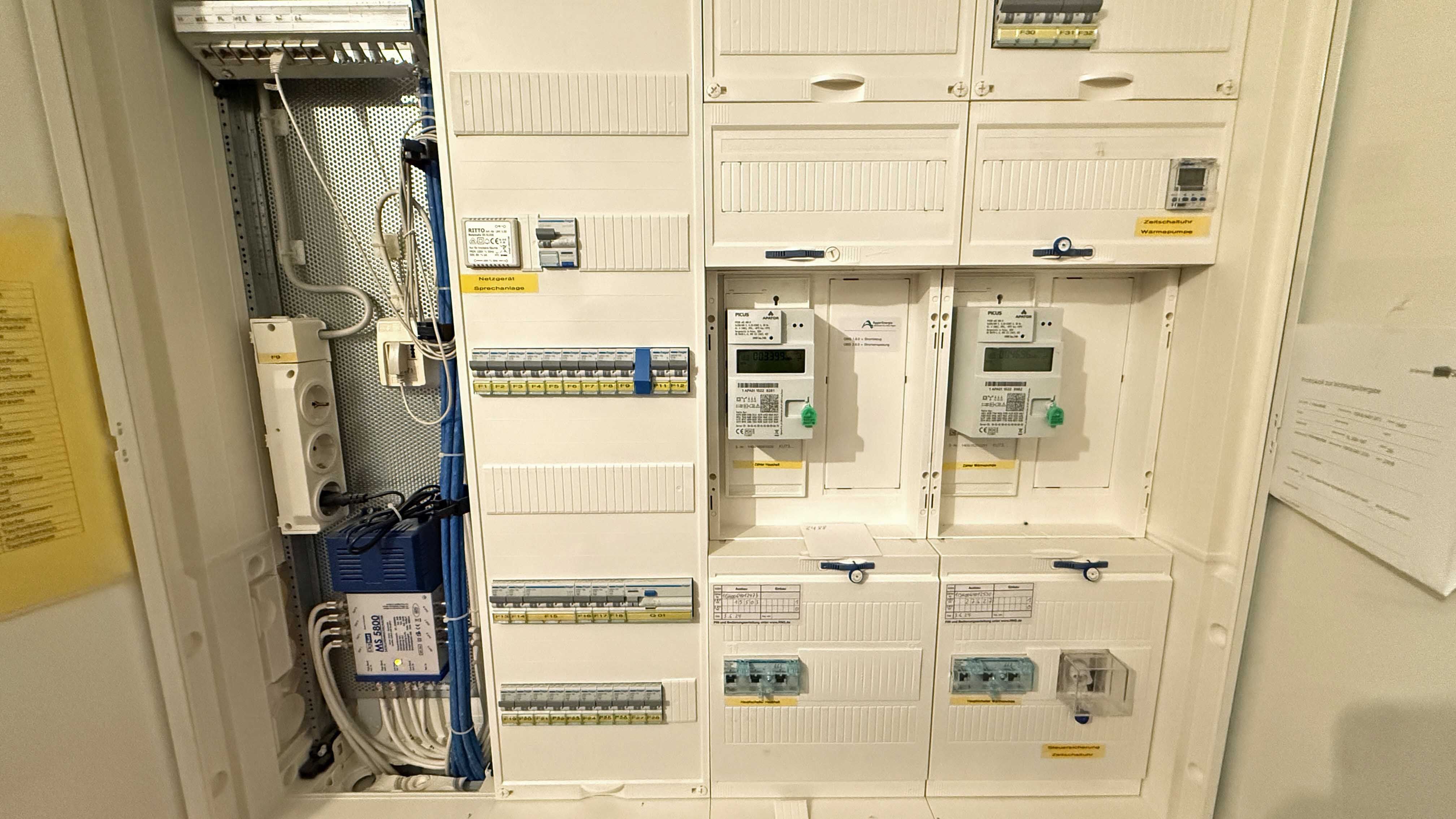 Morsbach-Seifen: Neuwertiger Bungalow mit Fernblick ins Grüne, ...günstigem Heizstrom und schnellem Internet 