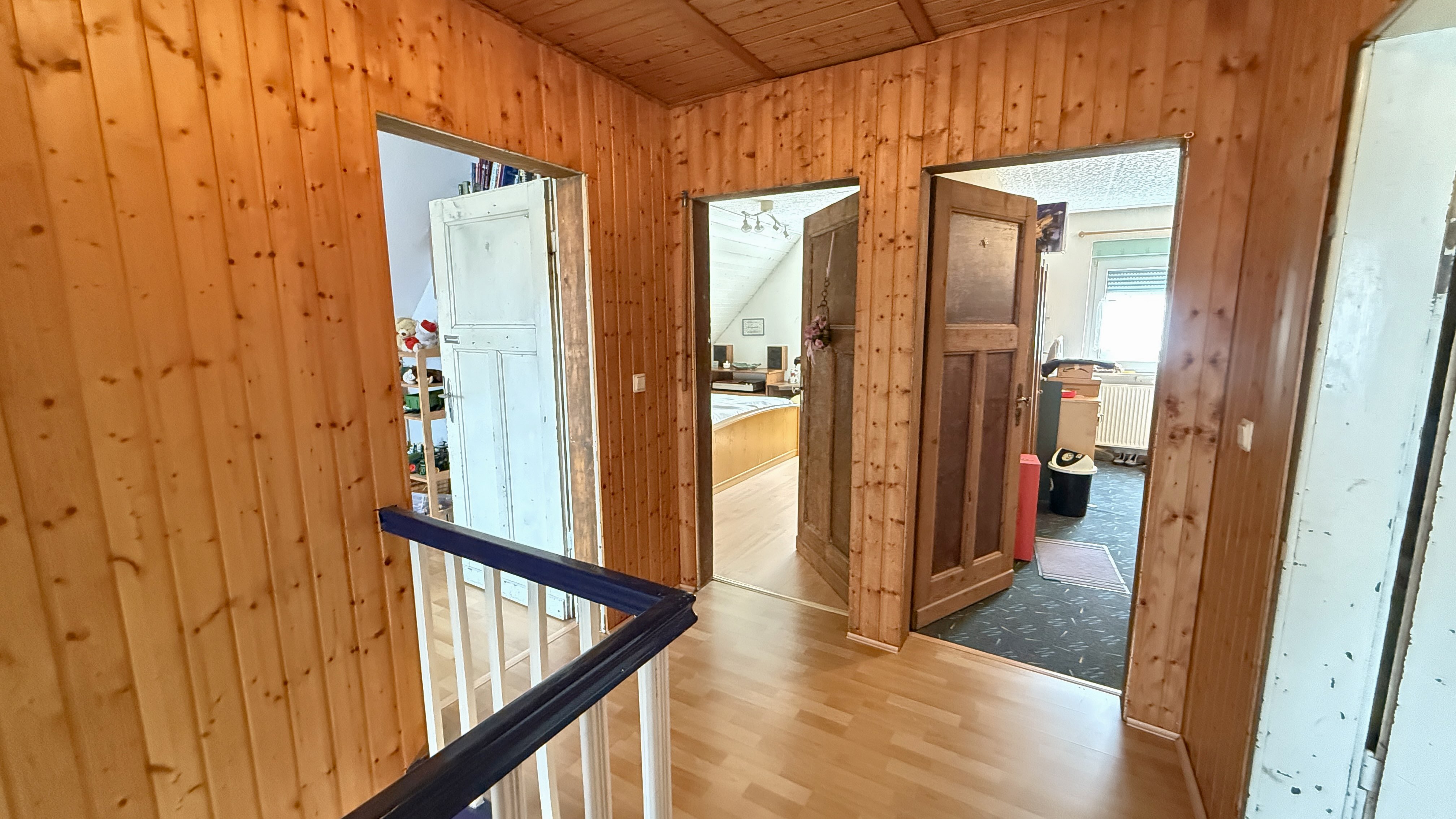 Morsbach-Katzenbach: Gepflegtes Wohnhaus mit großem Garten, 