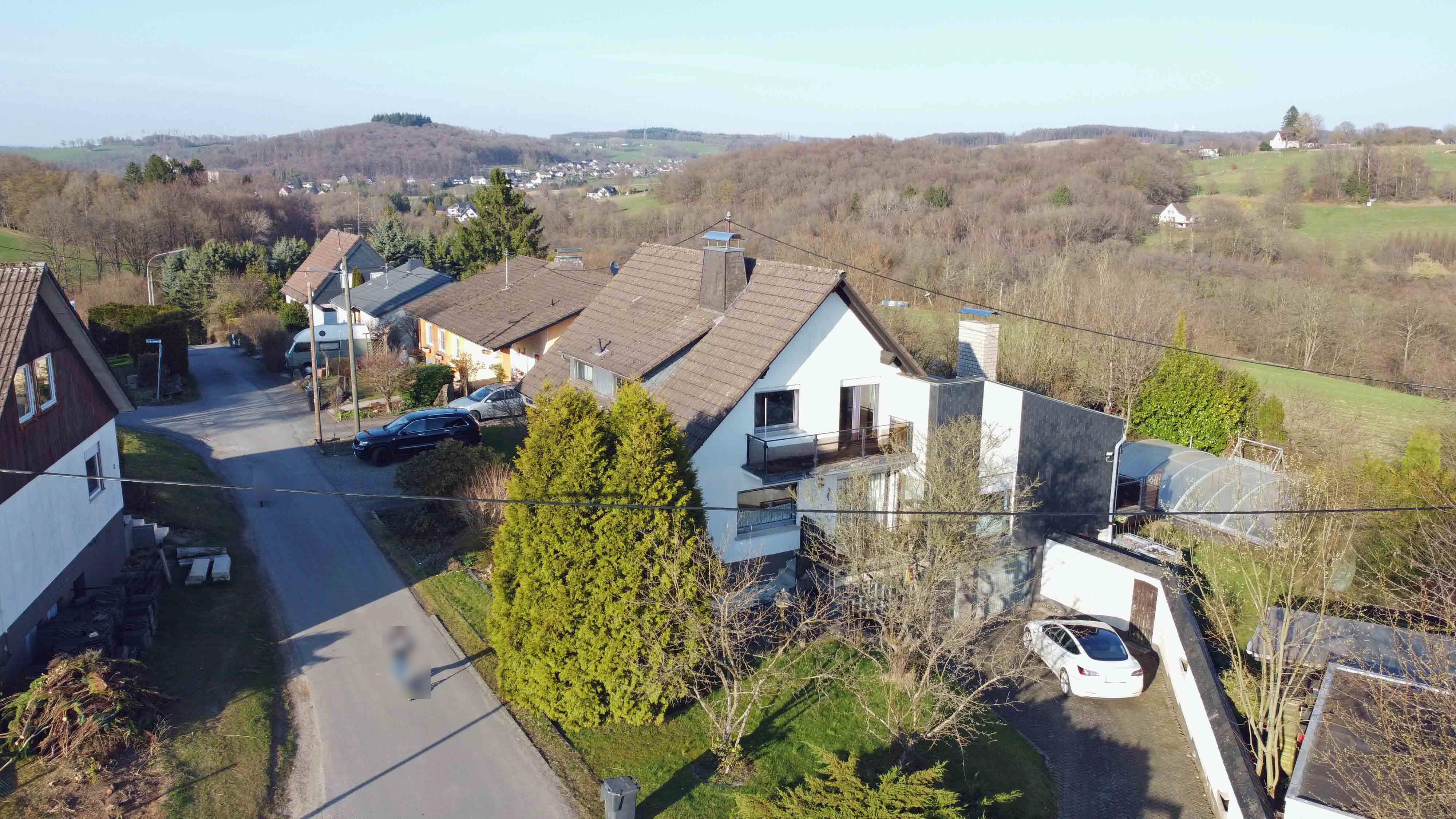 404 2-469 - Waldbröl-Hermesdorf: Landhaus mit 64 m² Wohn-/Essbereich und Panoramablick
