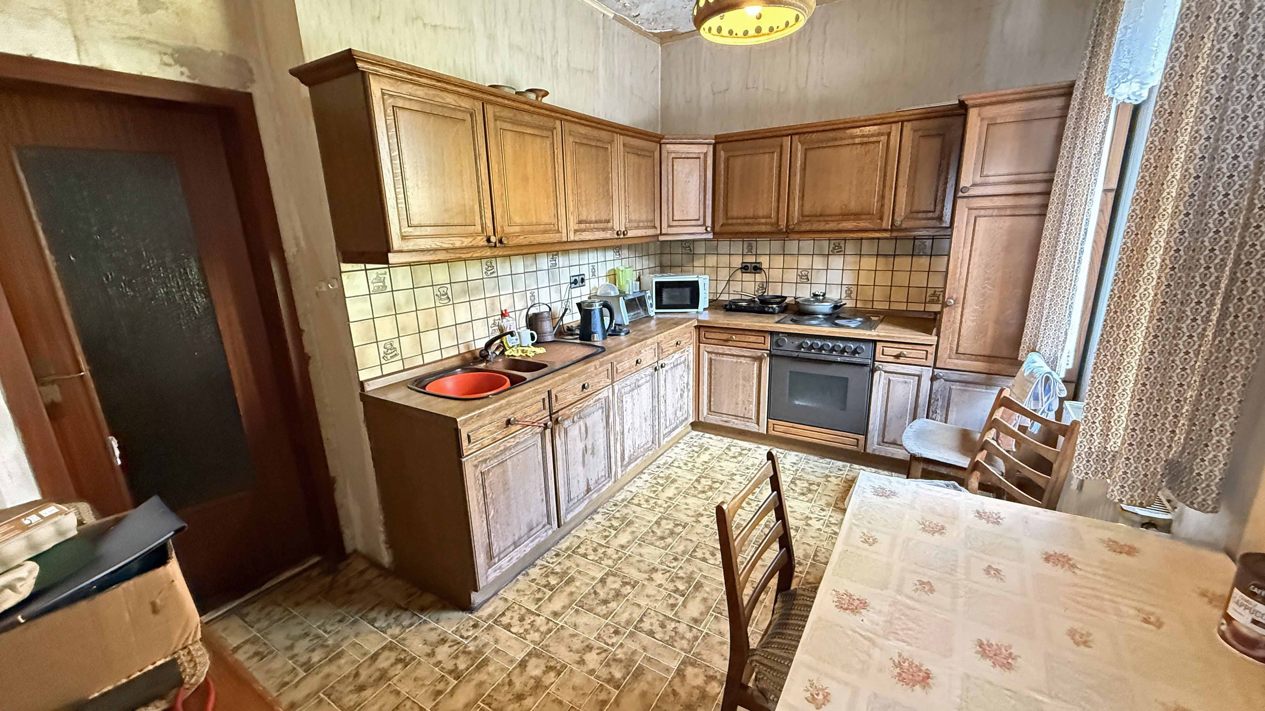 Morsbach: Achtung Handwerker! Schönes, aber modernisierungsbedürftiges Backsteinhaus, das noch von den Eigentümern bewohnte OG 