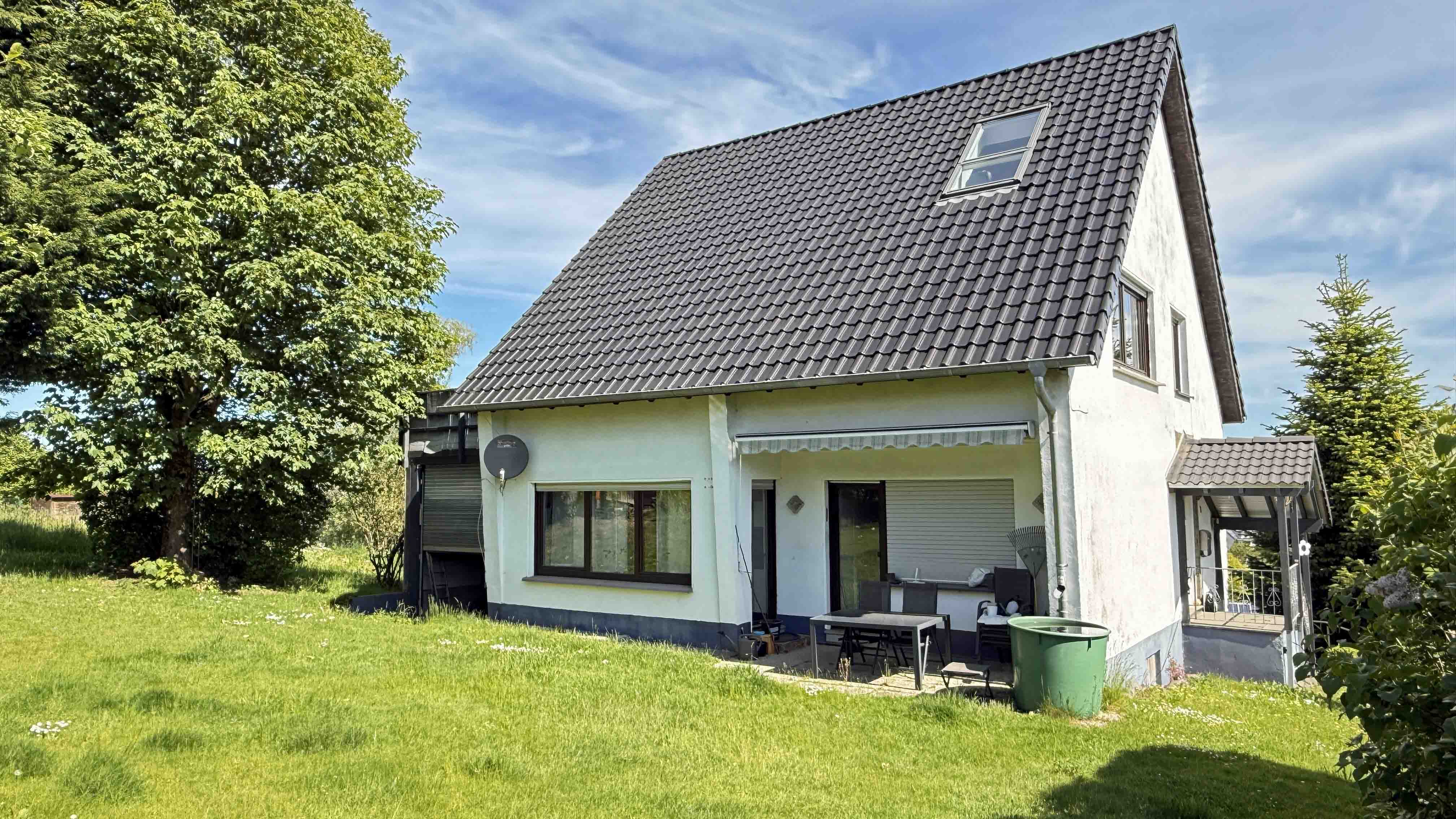 415 2-479 - Wenden: 1-2 Familienhaus in schöner, zentraler, ruhiger Wohnlage
