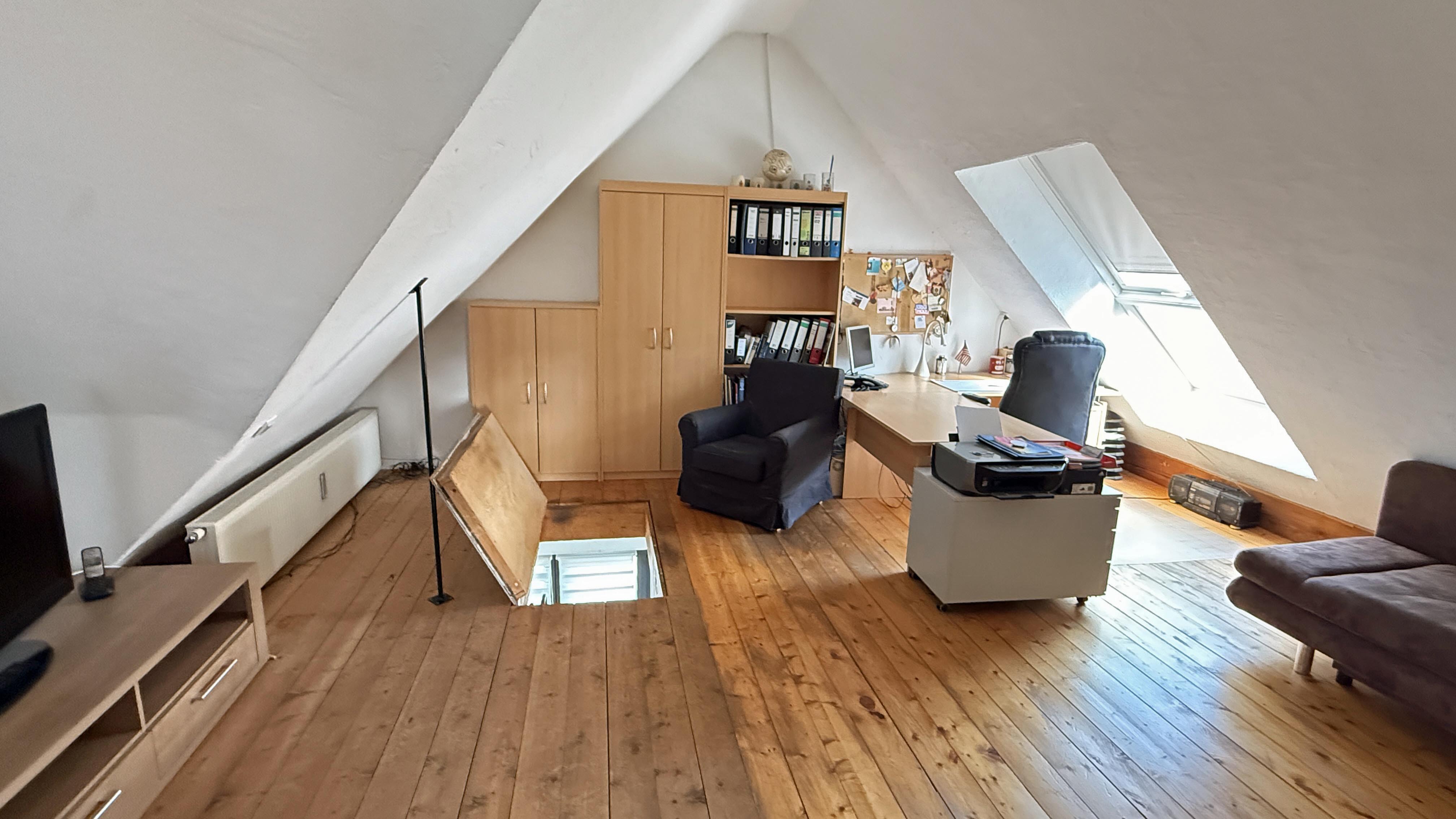 Wenden: 1-2 Familienhaus in schöner, zentraler, ruhiger Wohnlage, ...Dachstudio