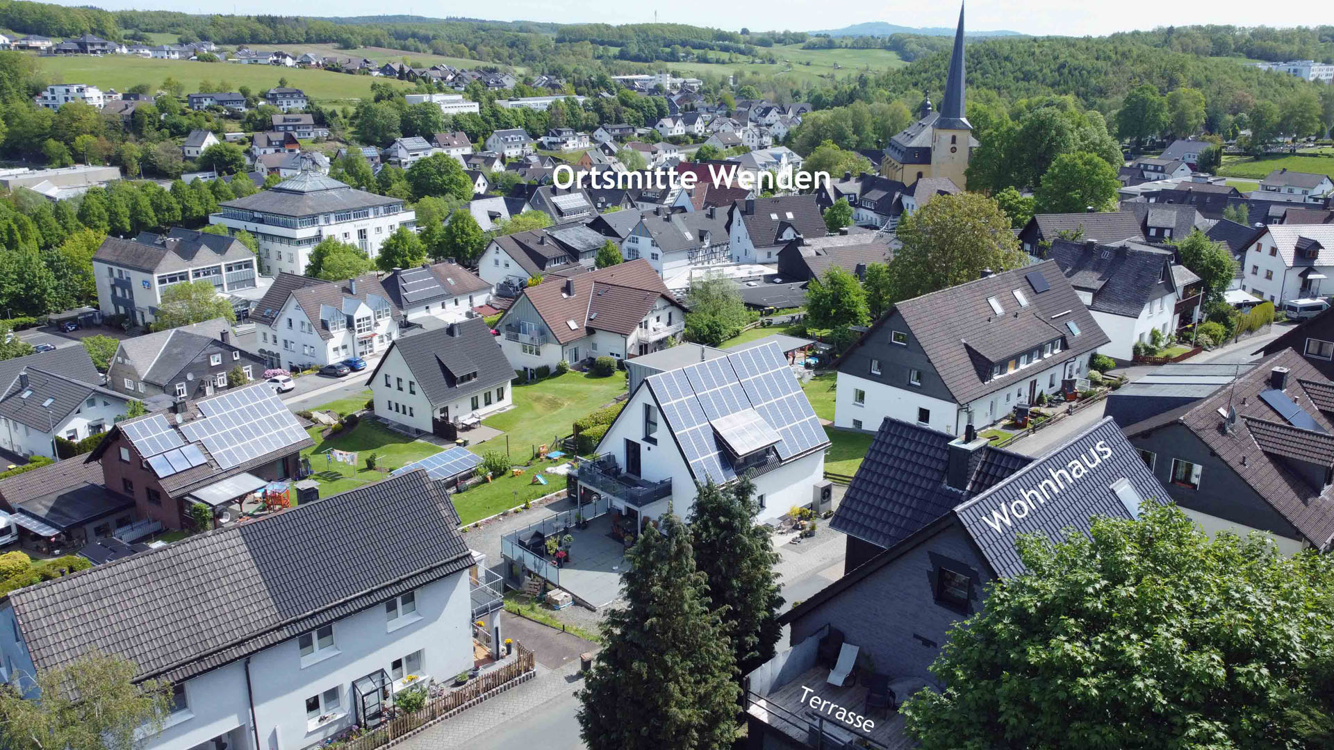 Wenden: 1-2 Familienhaus in schöner, zentraler, ruhiger Wohnlage, herrliche Wohnlage am Zentrum von Wenden