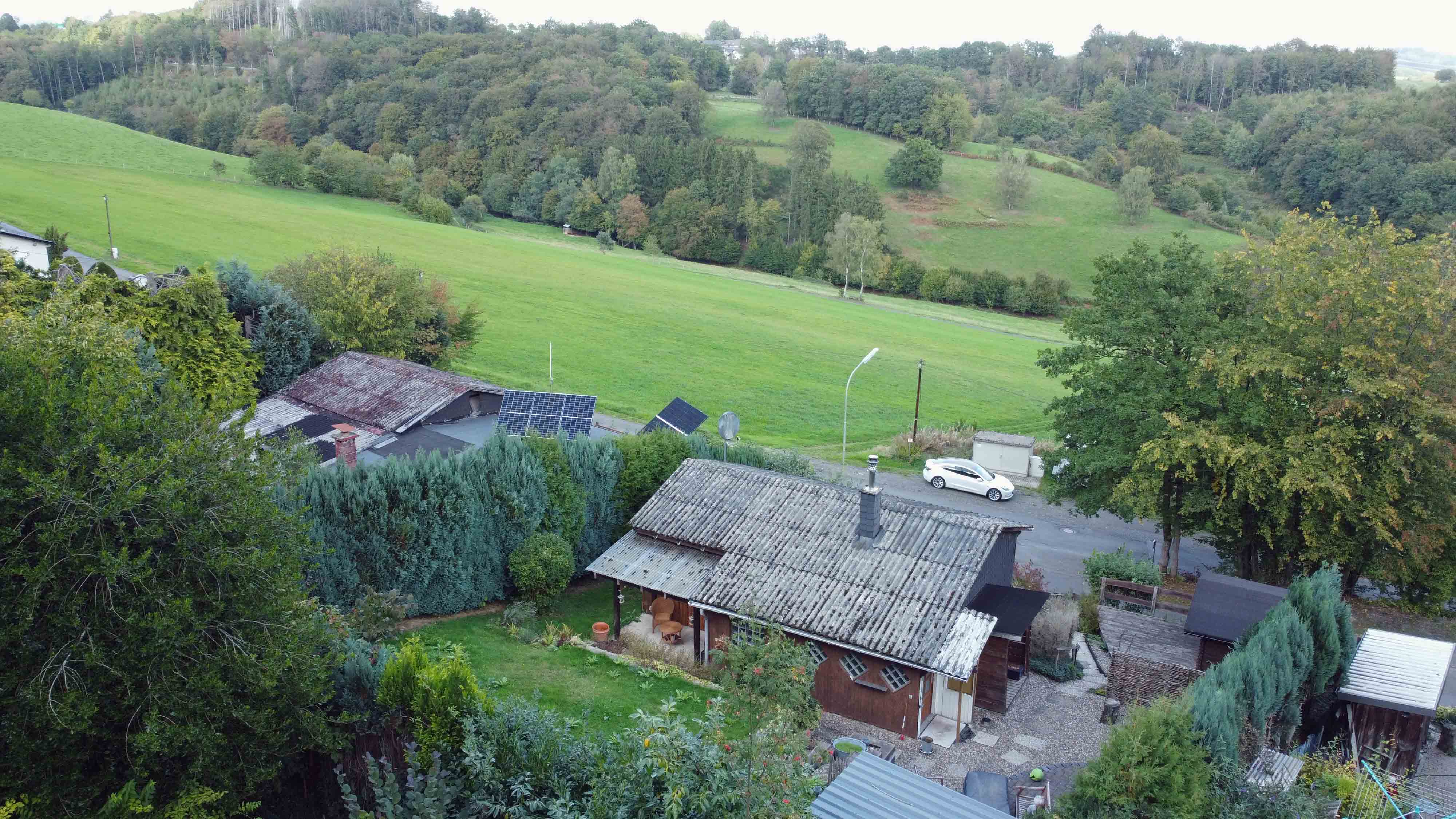 Morsbach-Böcklingen: Kleine, gemütliche Ruhe- und Wellnessoase, 614 m² uneinsehbar eingefriedetes Grundstück