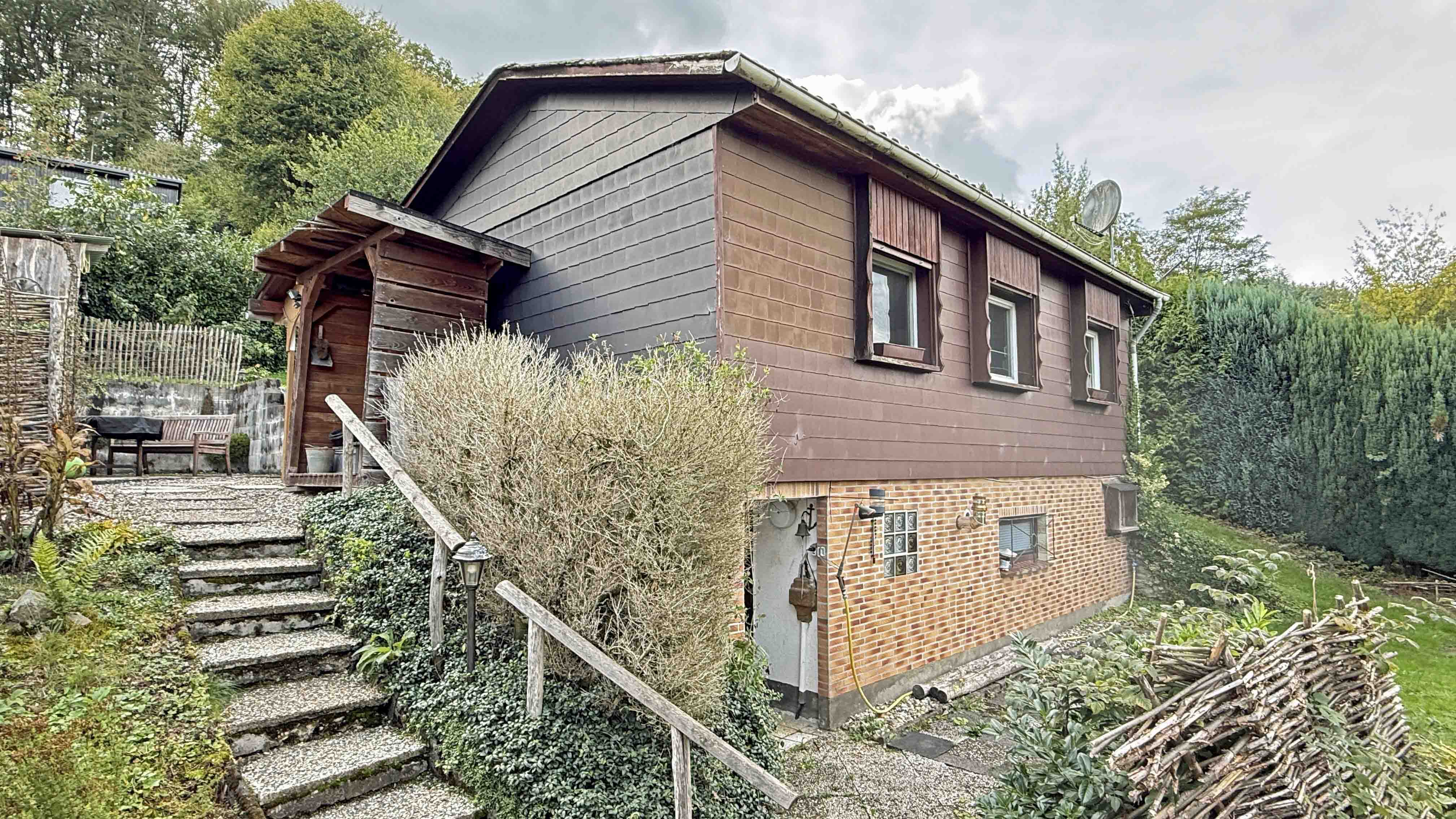 Morsbach-Böcklingen: Kleine, gemütliche Ruhe- und Wellnessoase, 72 m² Wohn-/Nutzfläche auf 2 Etagen